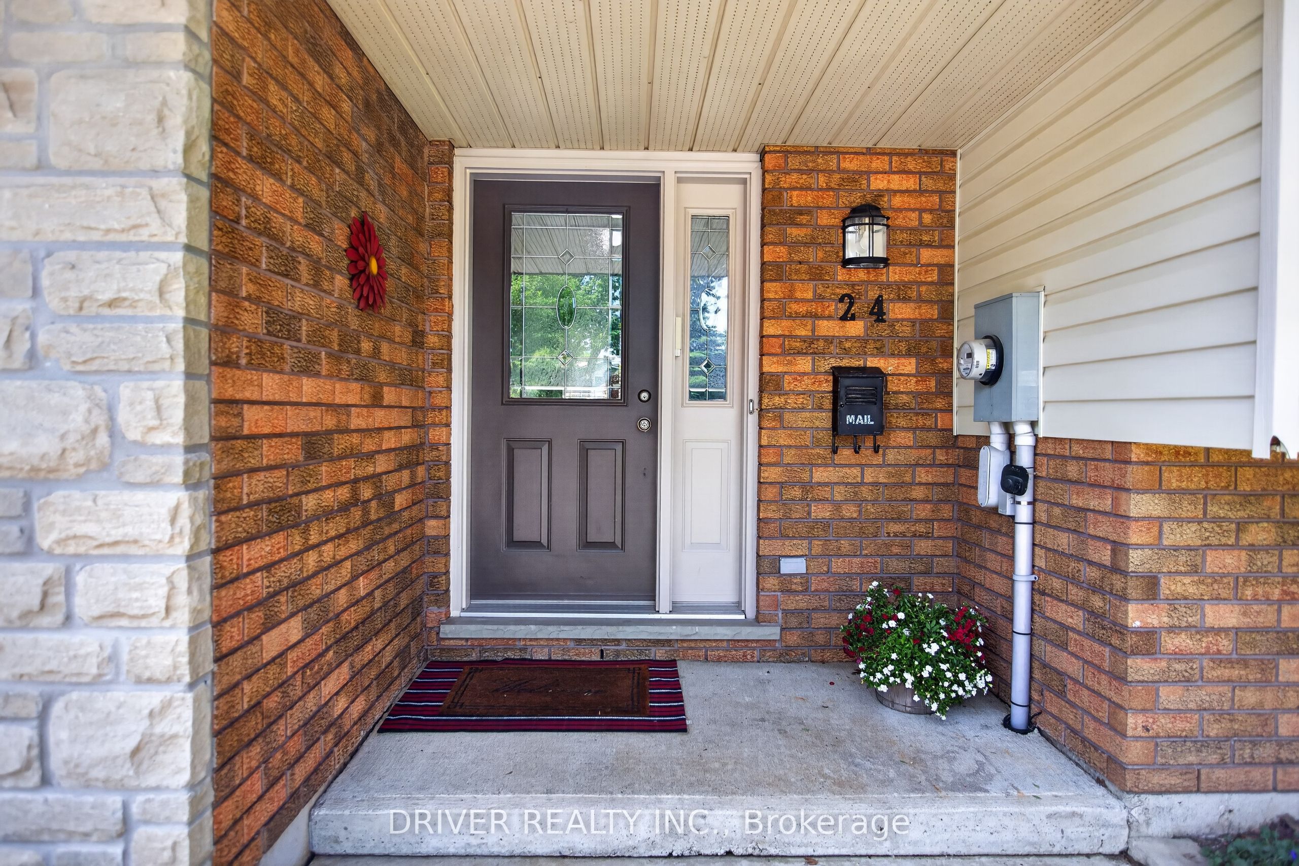 24 Hawthorne Crescent, Aylmer, ON N5H 3C3 photo 3