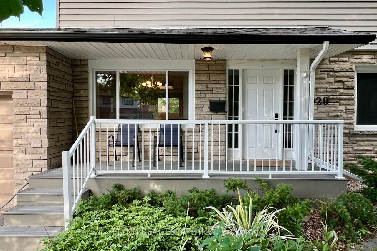 3020 Saint George Avenue, Niagara Falls, ON L2J 2P2 photo 2