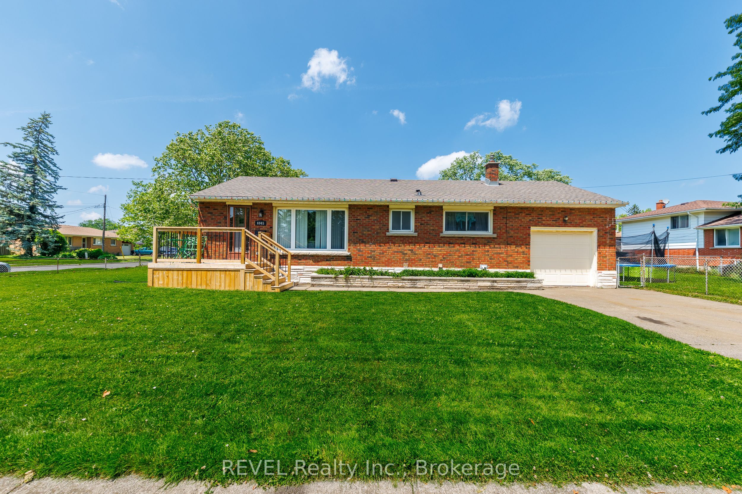 6945 Douglas Street, Niagara Falls, ON L2G 3C6 photo 3