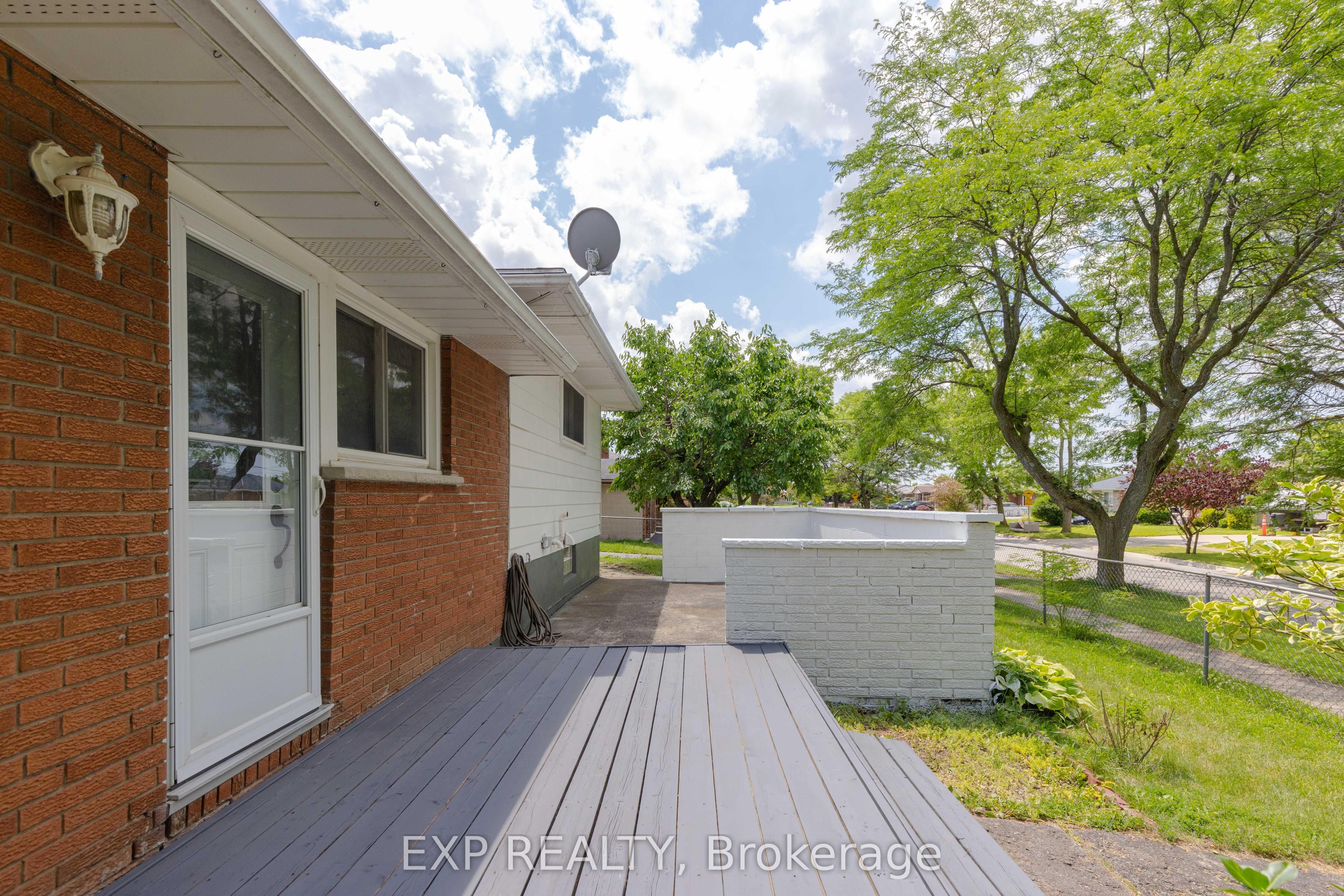 7116 Centennial Street, Niagara Falls, ON L2G 2Z1 photo 4