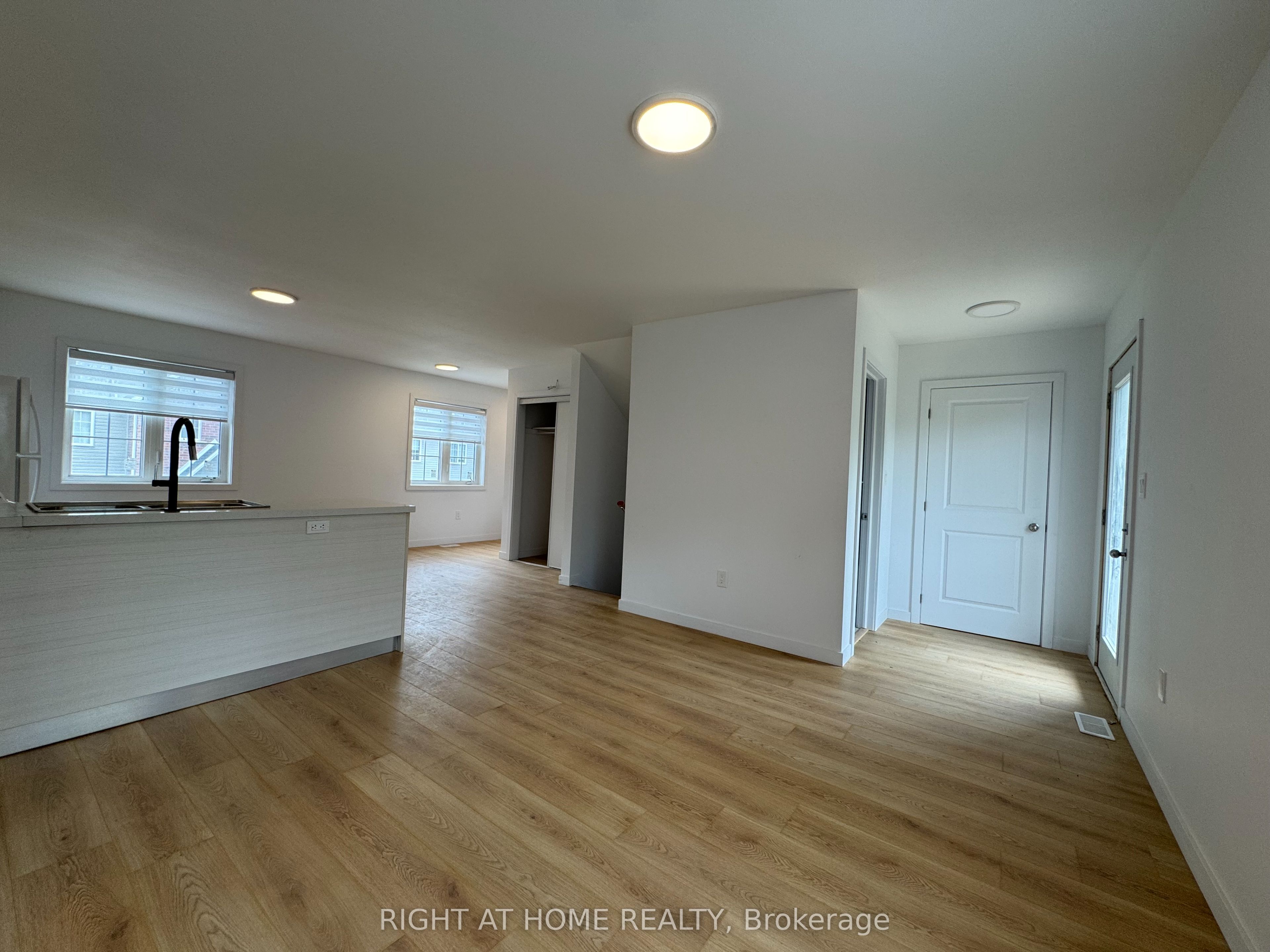 113 Highriver Trail (Main), Welland, ON L3C 0H6
