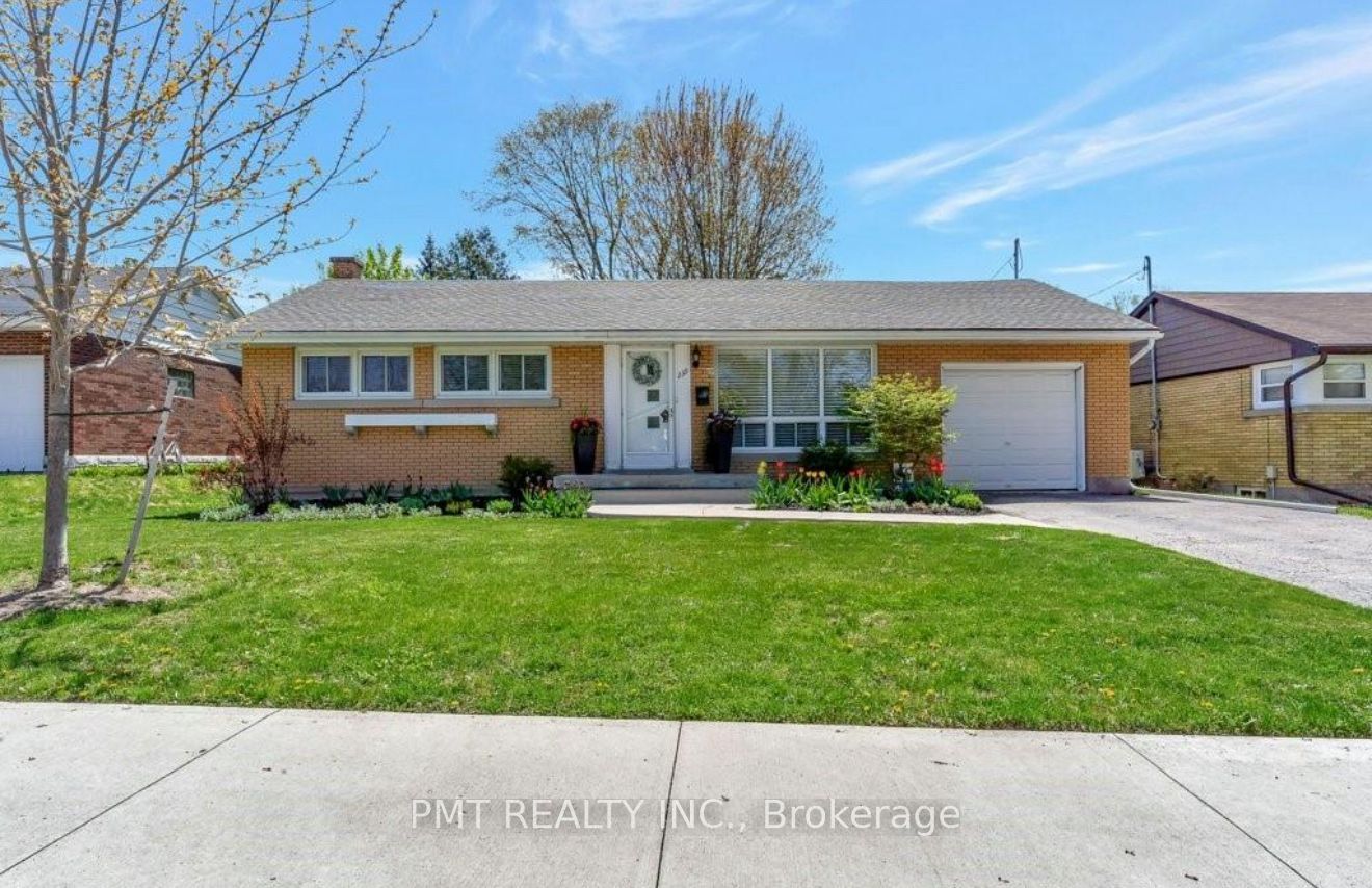 239 Royal Street, Waterloo, ON N2J 2J1