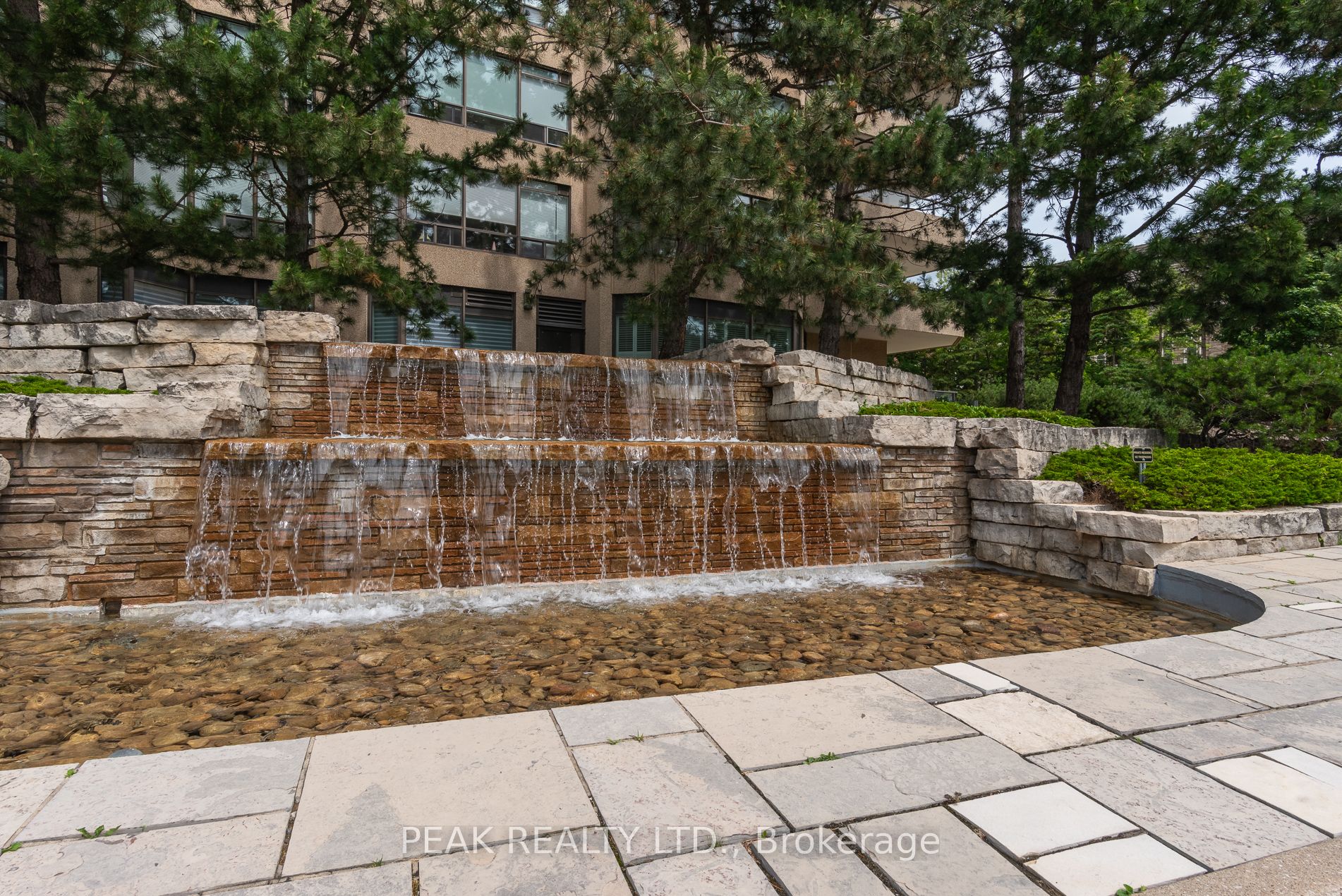 6 Willow Street 1603, Waterloo, ON N2J 4S3 photo 3