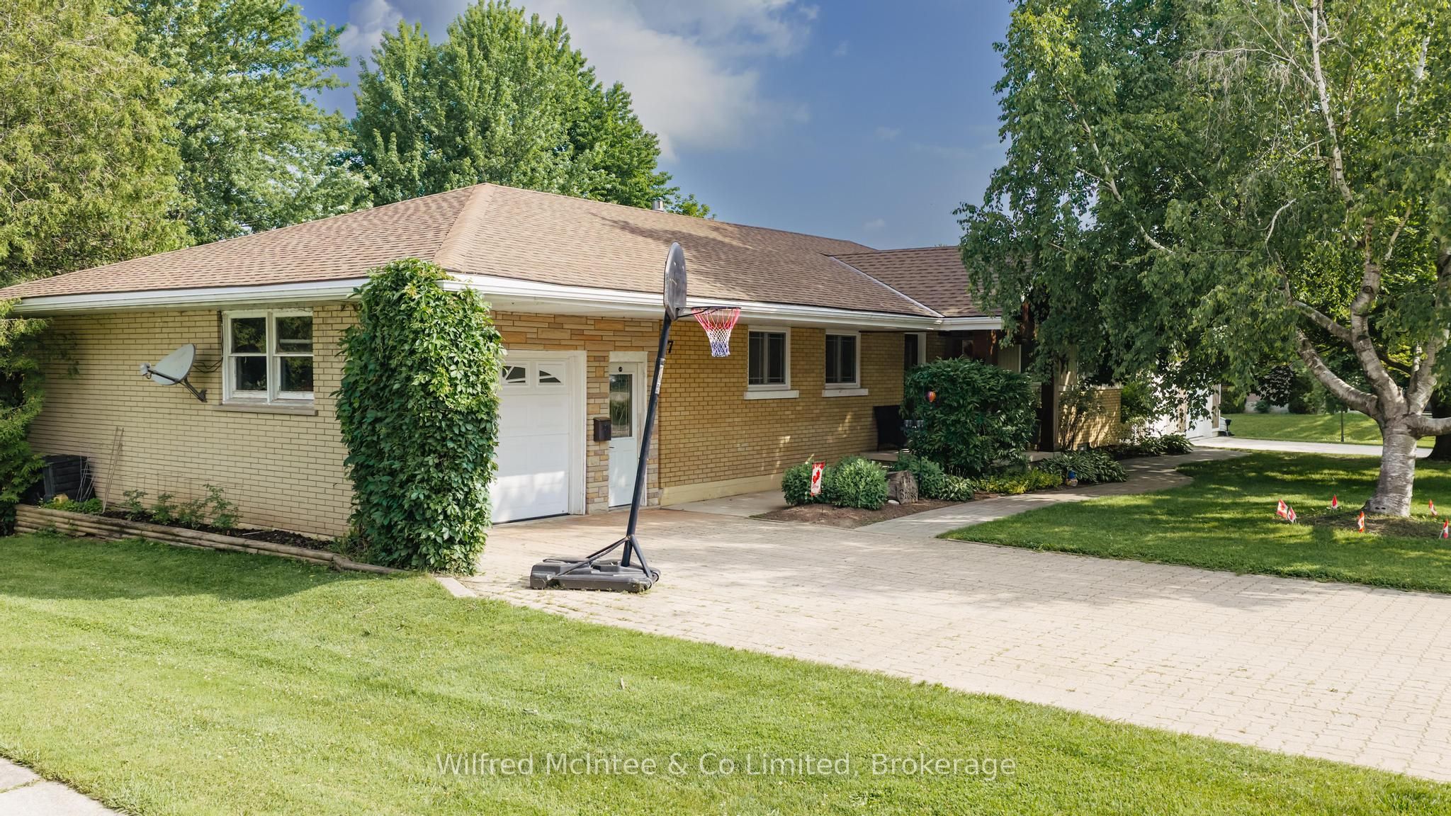 7 Ignatz Street, South Bruce, ON N0G 2J0 photo 2