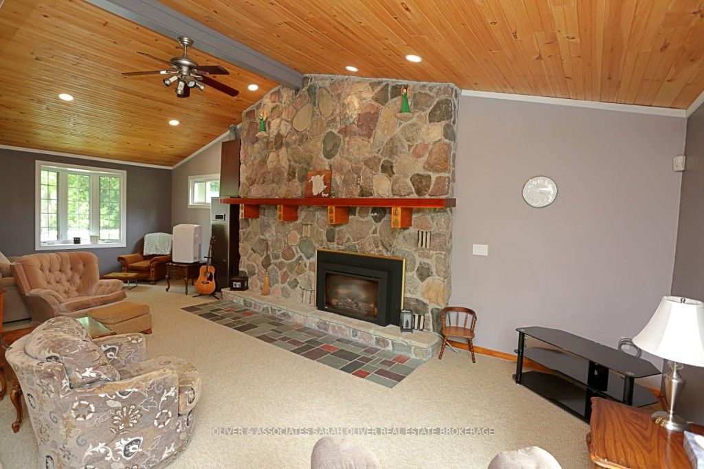 6386 Victoria Avenue, Lambton Shores, ON N0N 1J2 photo 5