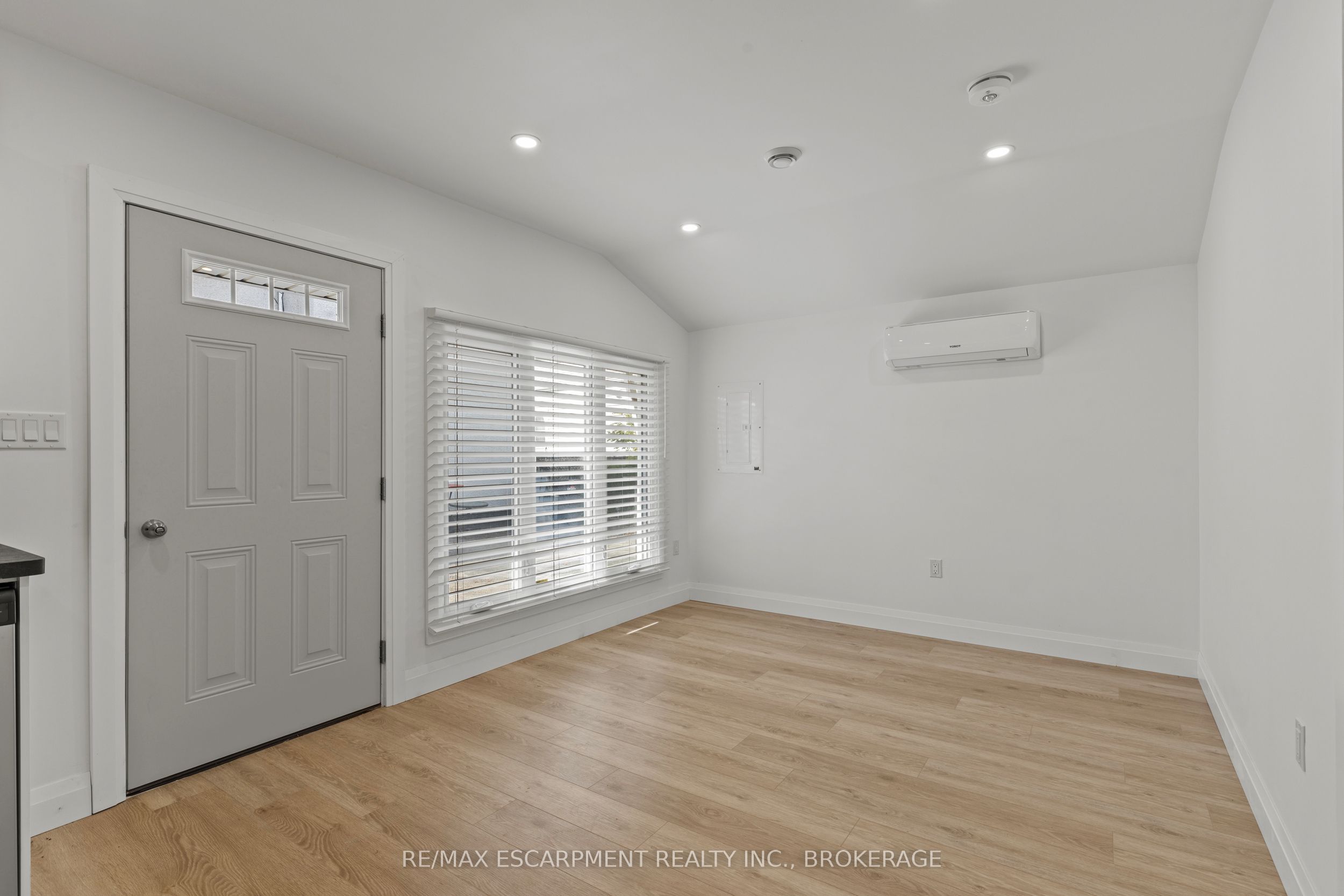 362 Gatfield Avenue Unit 2, Welland, ON L3B 5B2 photo 3