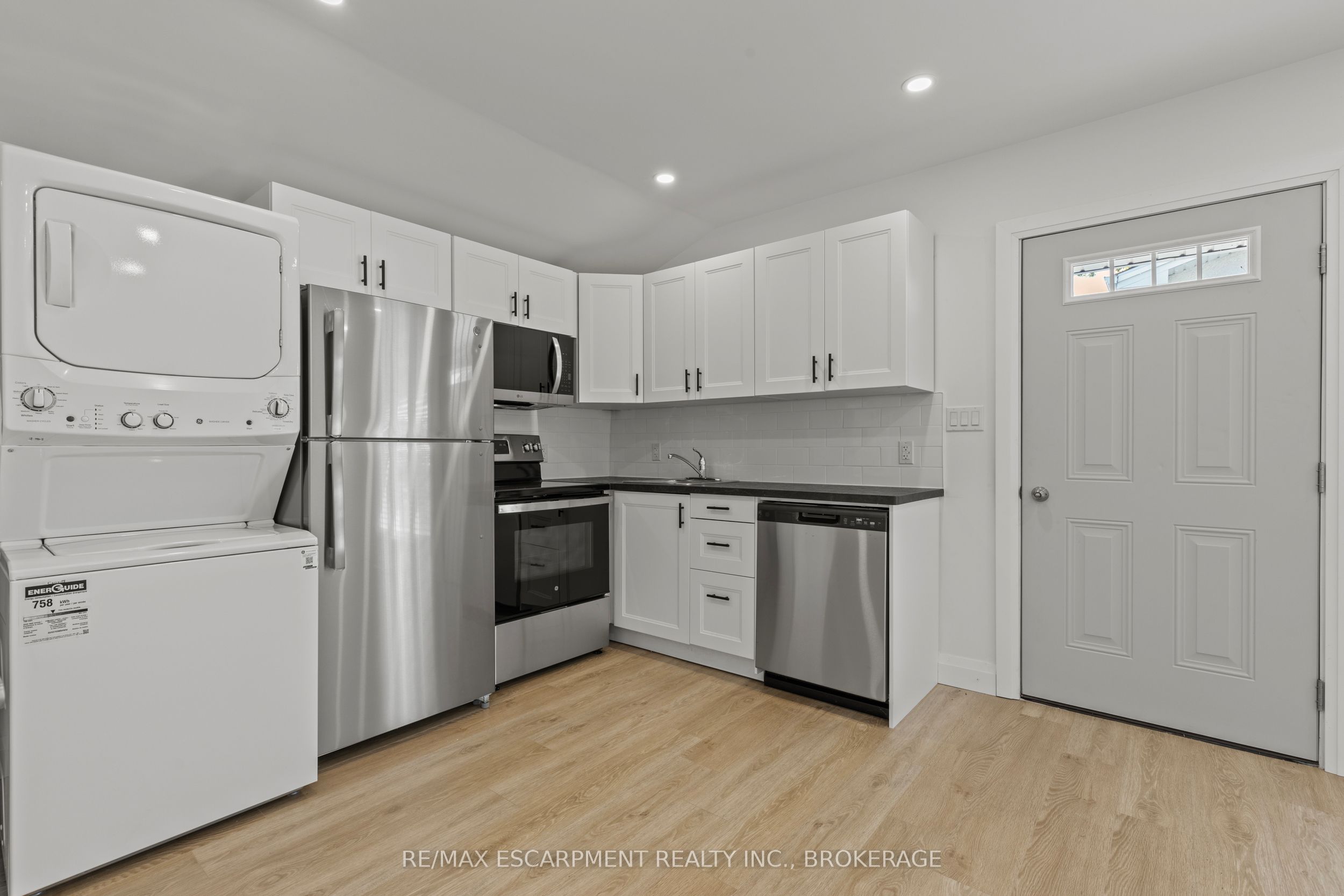 362 Gatfield Avenue Unit 2, Welland, ON L3B 5B2 photo 5