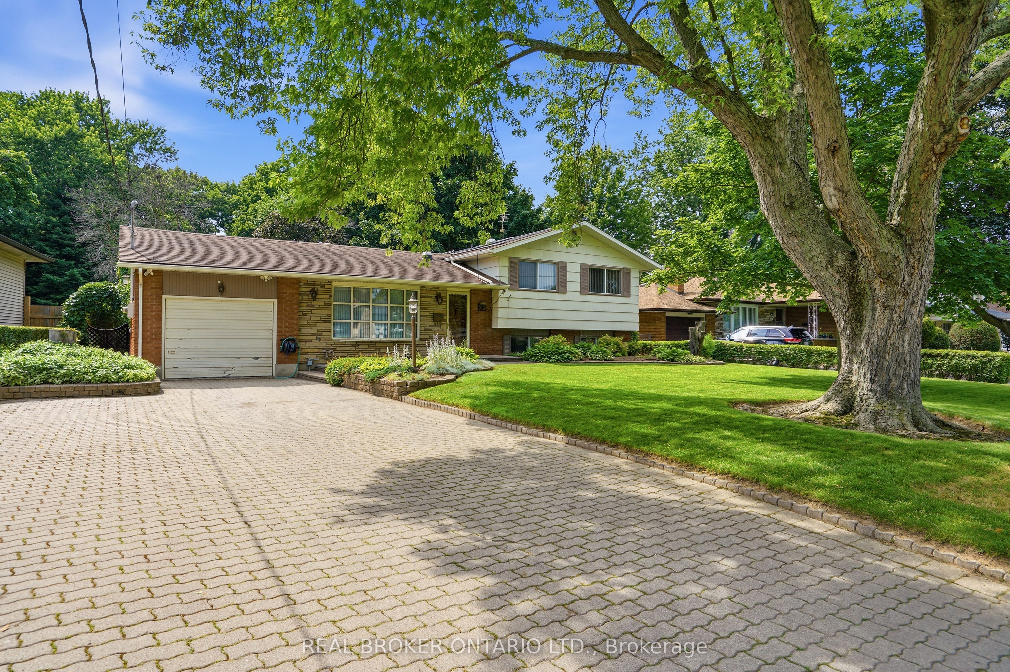 23 Kings Grant Road, St. Catharines, ON L2N 2S1 photo 3