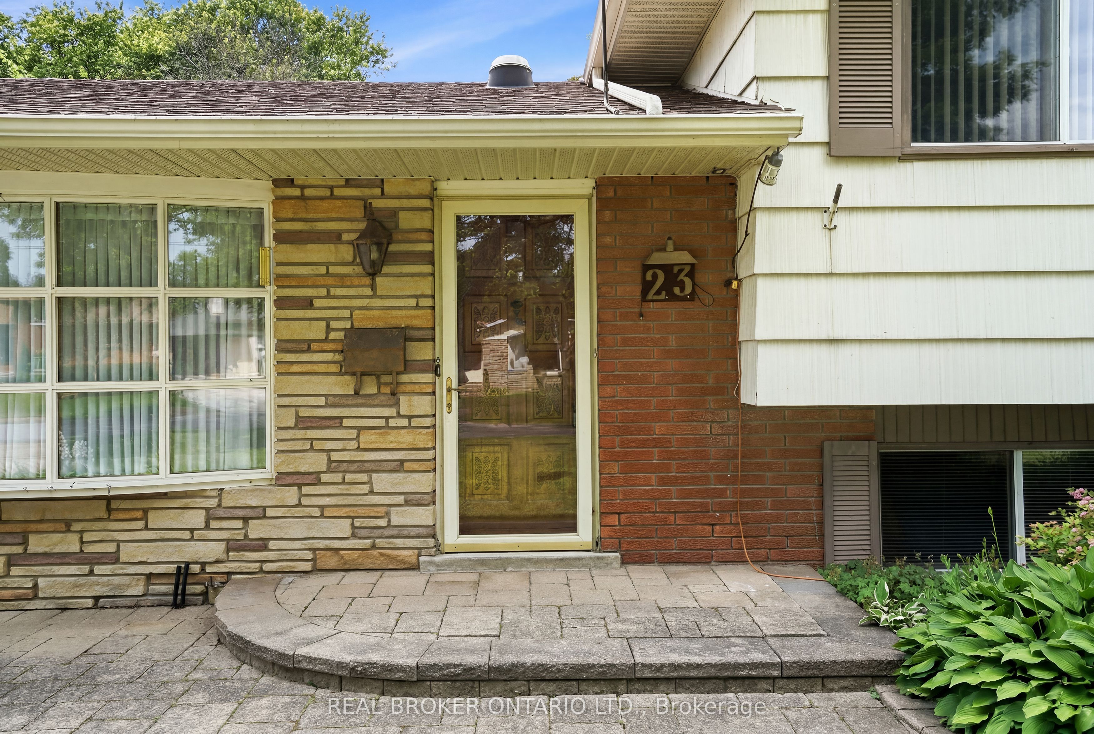 23 Kings Grant Road, St. Catharines, ON L2N 2S1 photo 4
