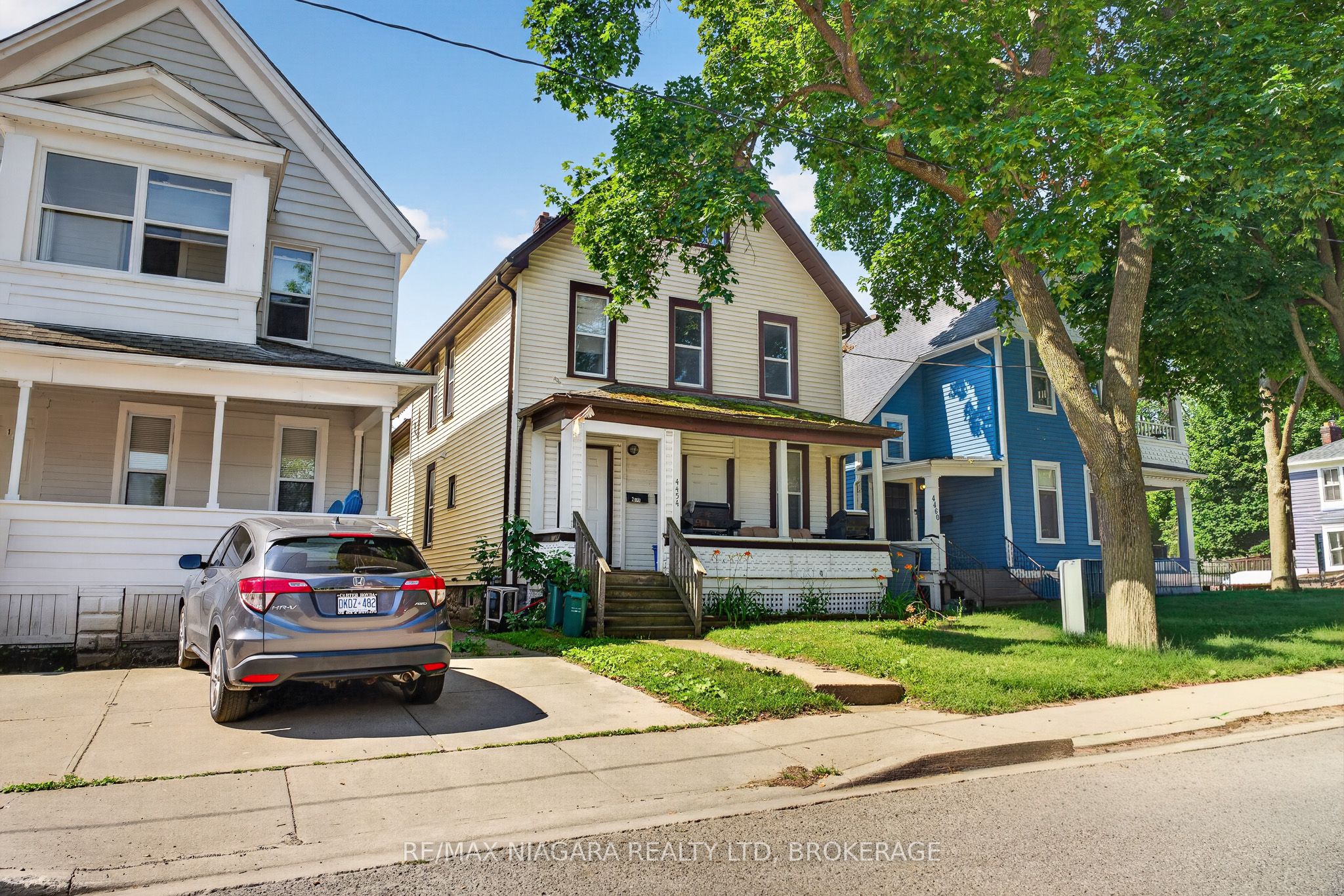 4454 Huron Street, Niagara Falls, ON L2E 2H2 photo 2