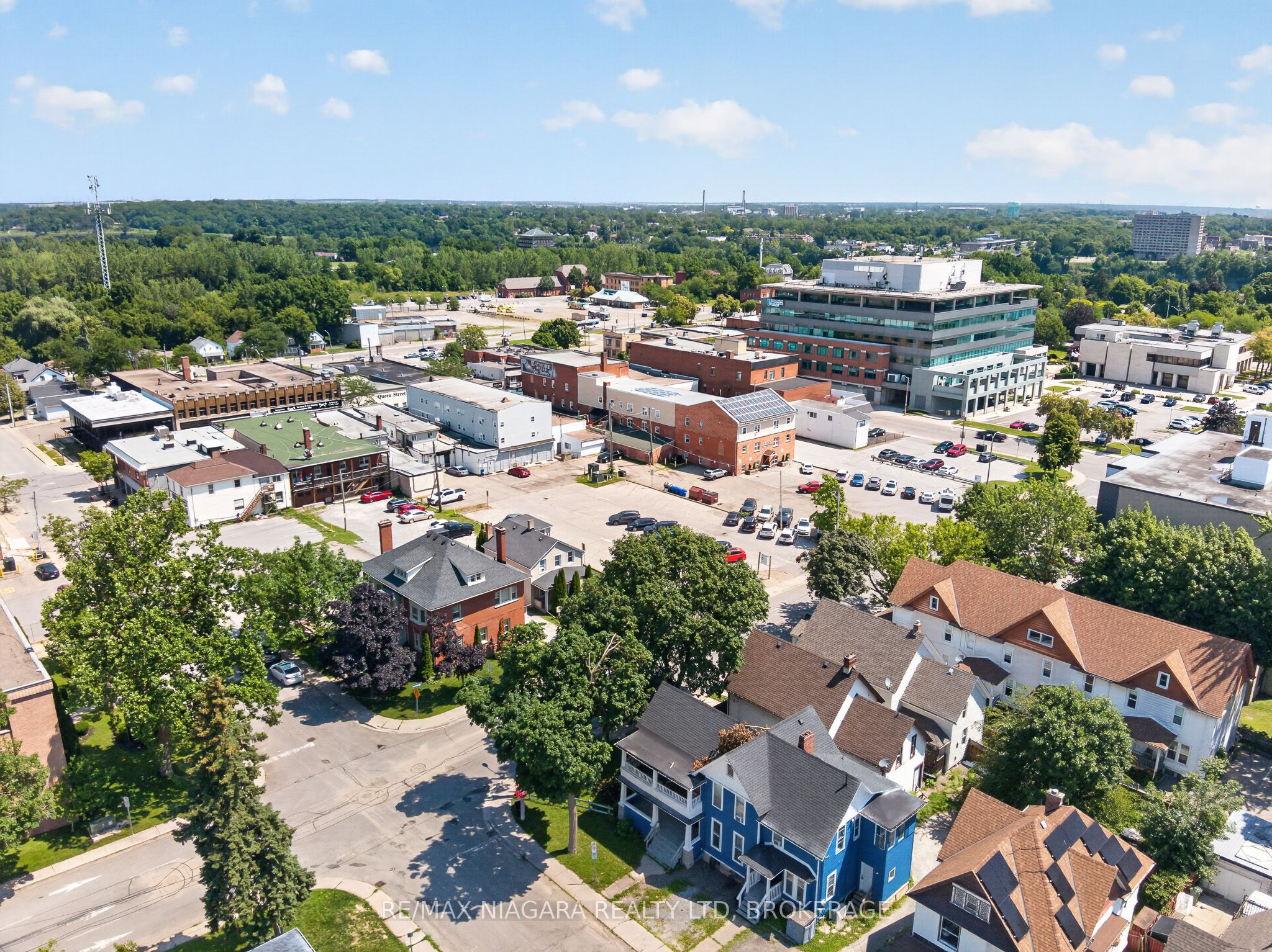 4454 Huron Street, Niagara Falls, ON L2E 2H2 photo 5