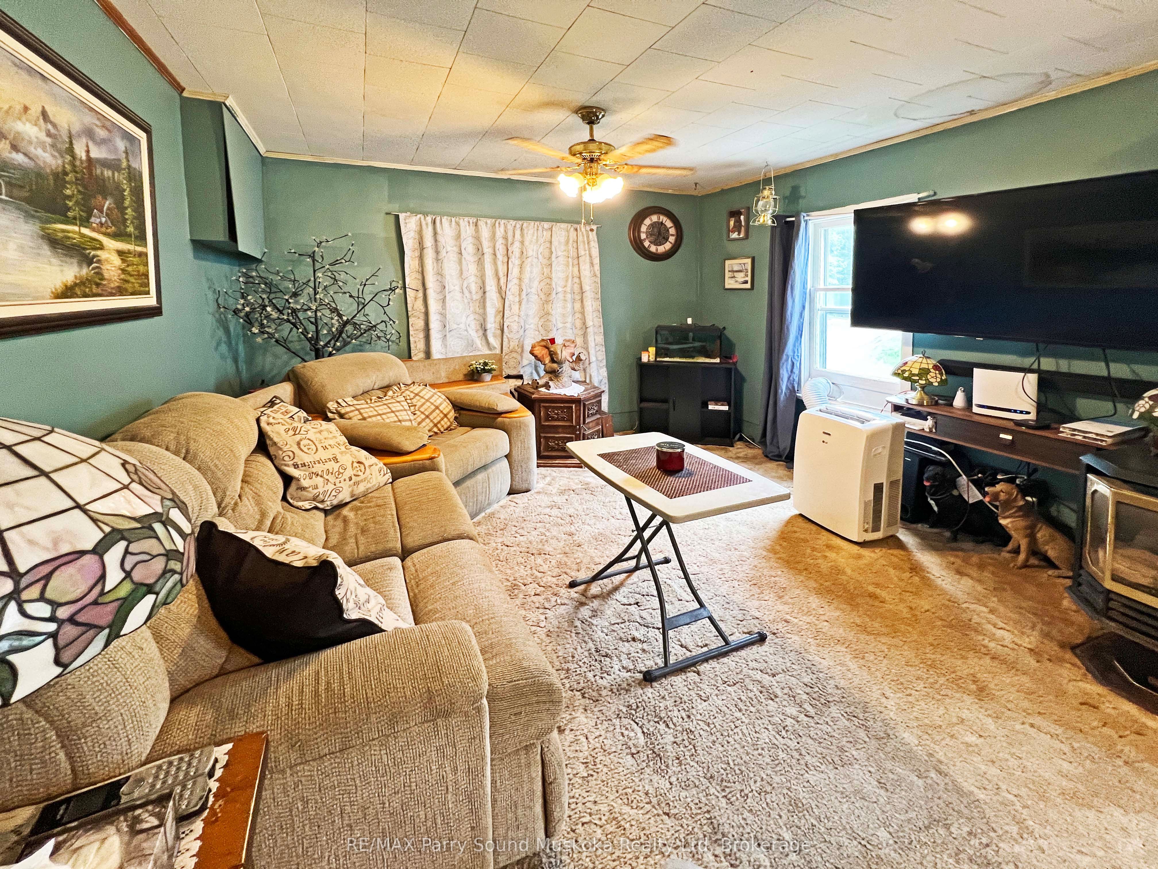 11 Adelaide Street, Parry Sound, ON P2A 1H2 photo 4