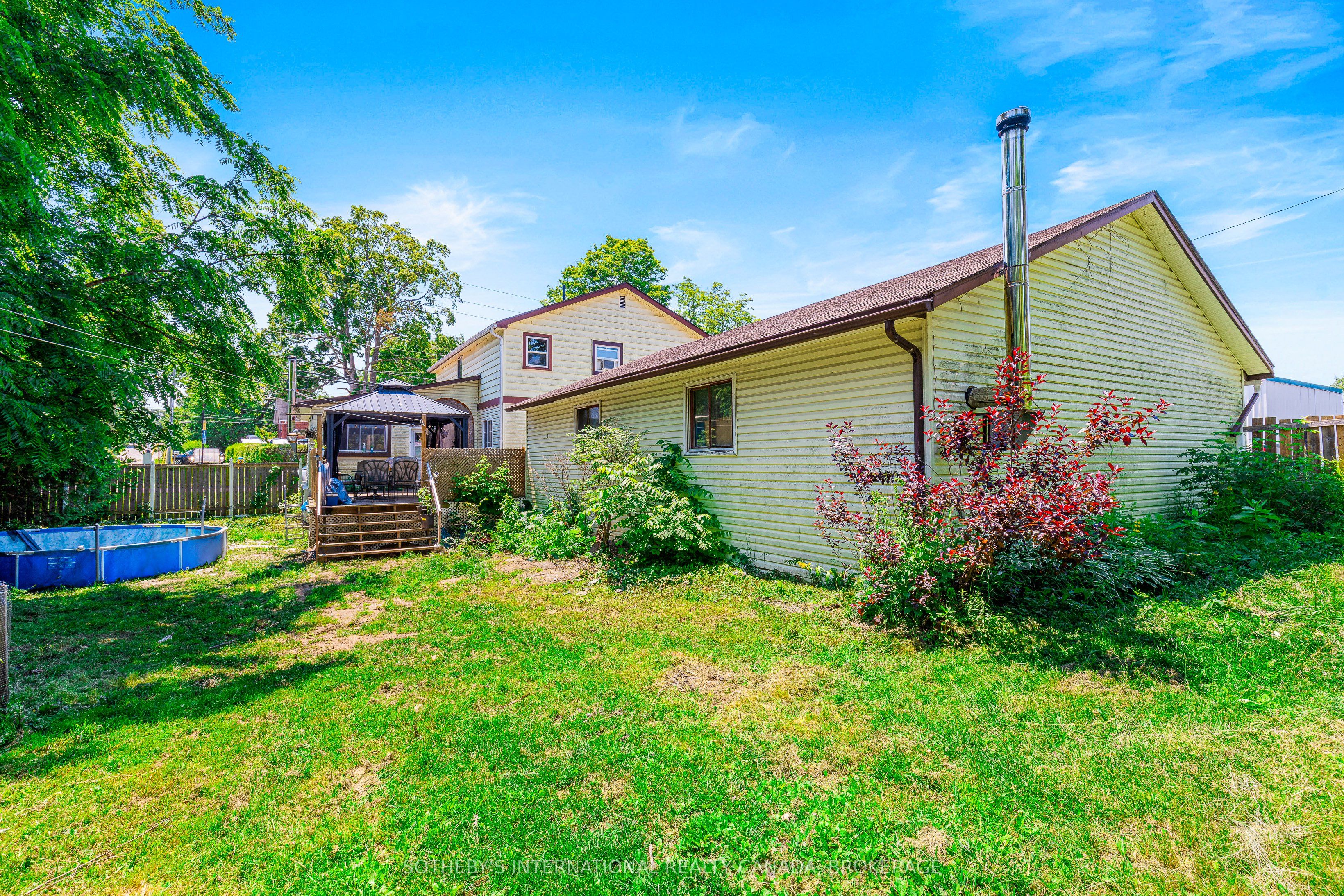580 King Street W, Gananoque, ON K7G 2H1 photo 5