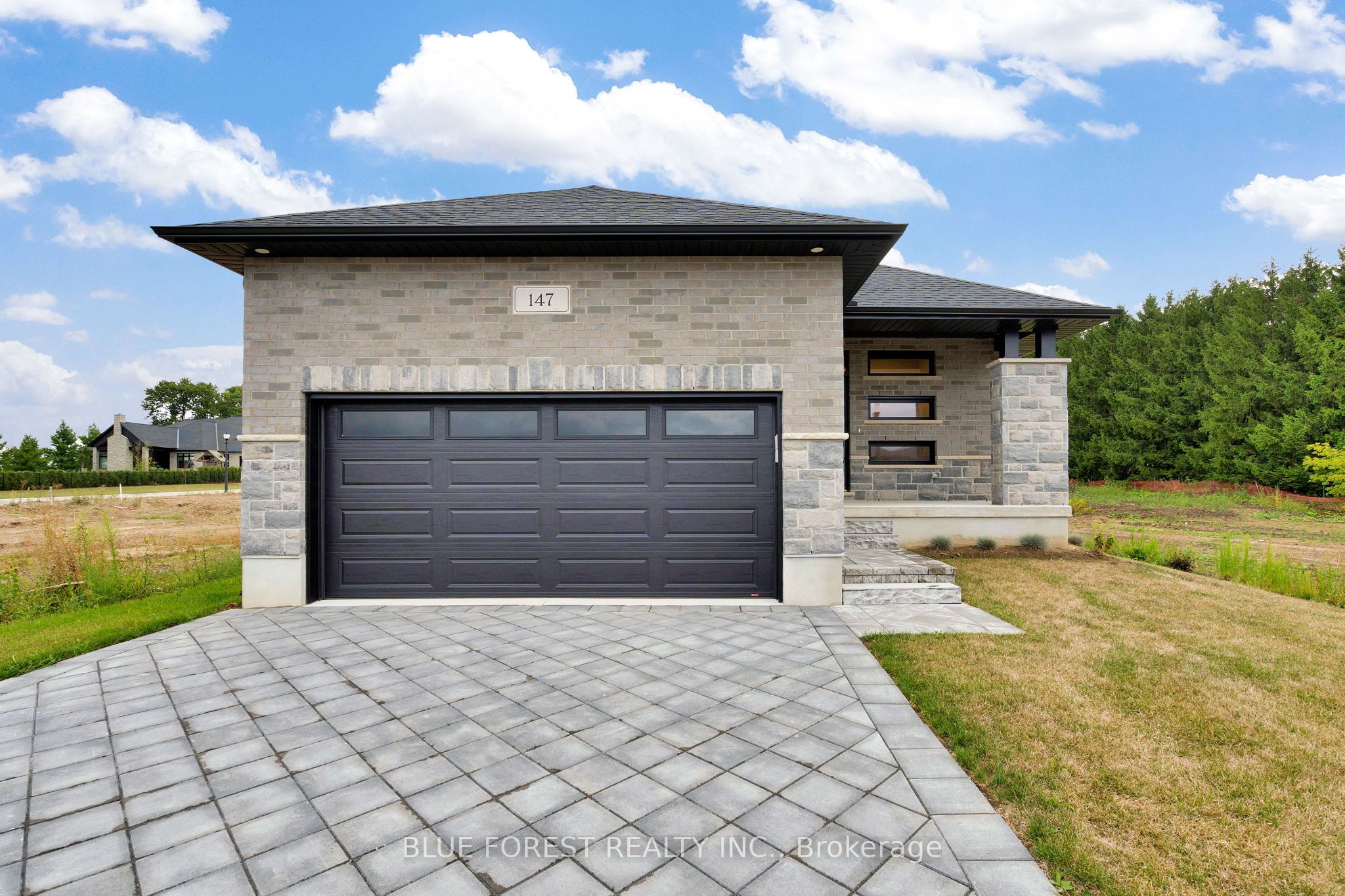 147 SHIRLEY Street, Thames Centre, ON N0M 2P0 photo 2