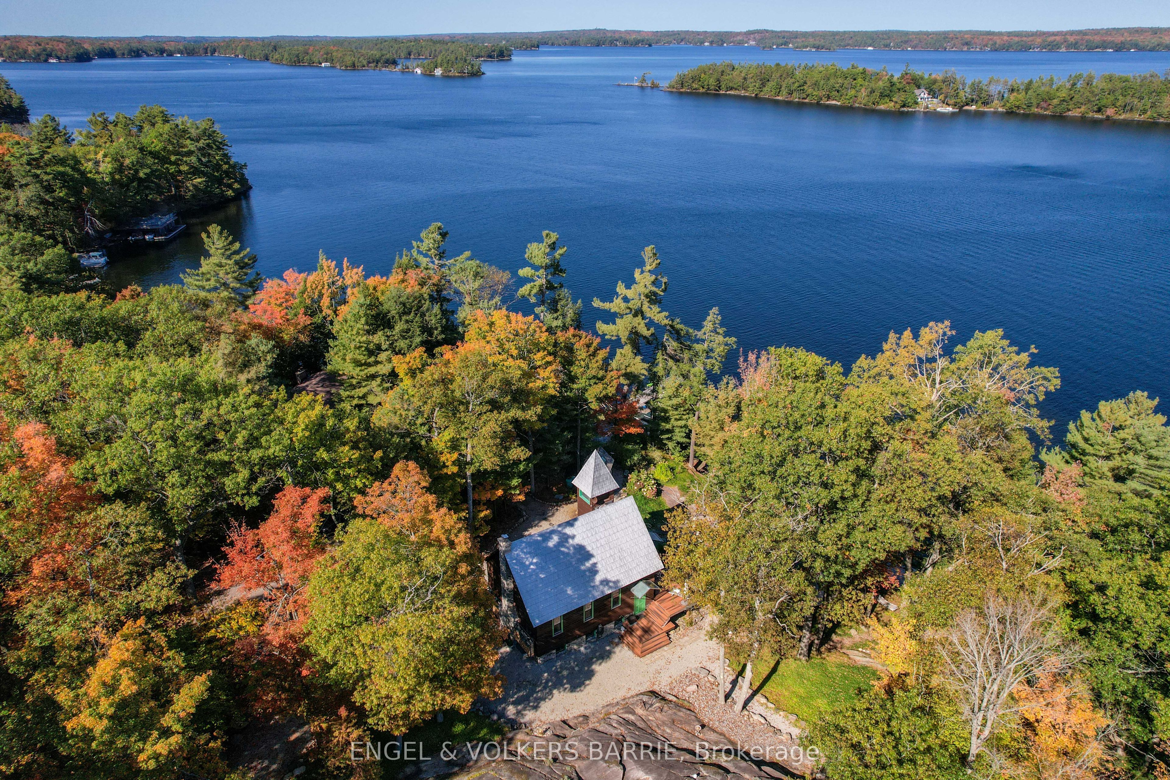 1669 Walkers Pt Road, Muskoka Lakes, ON P1P 1R2 photo 2