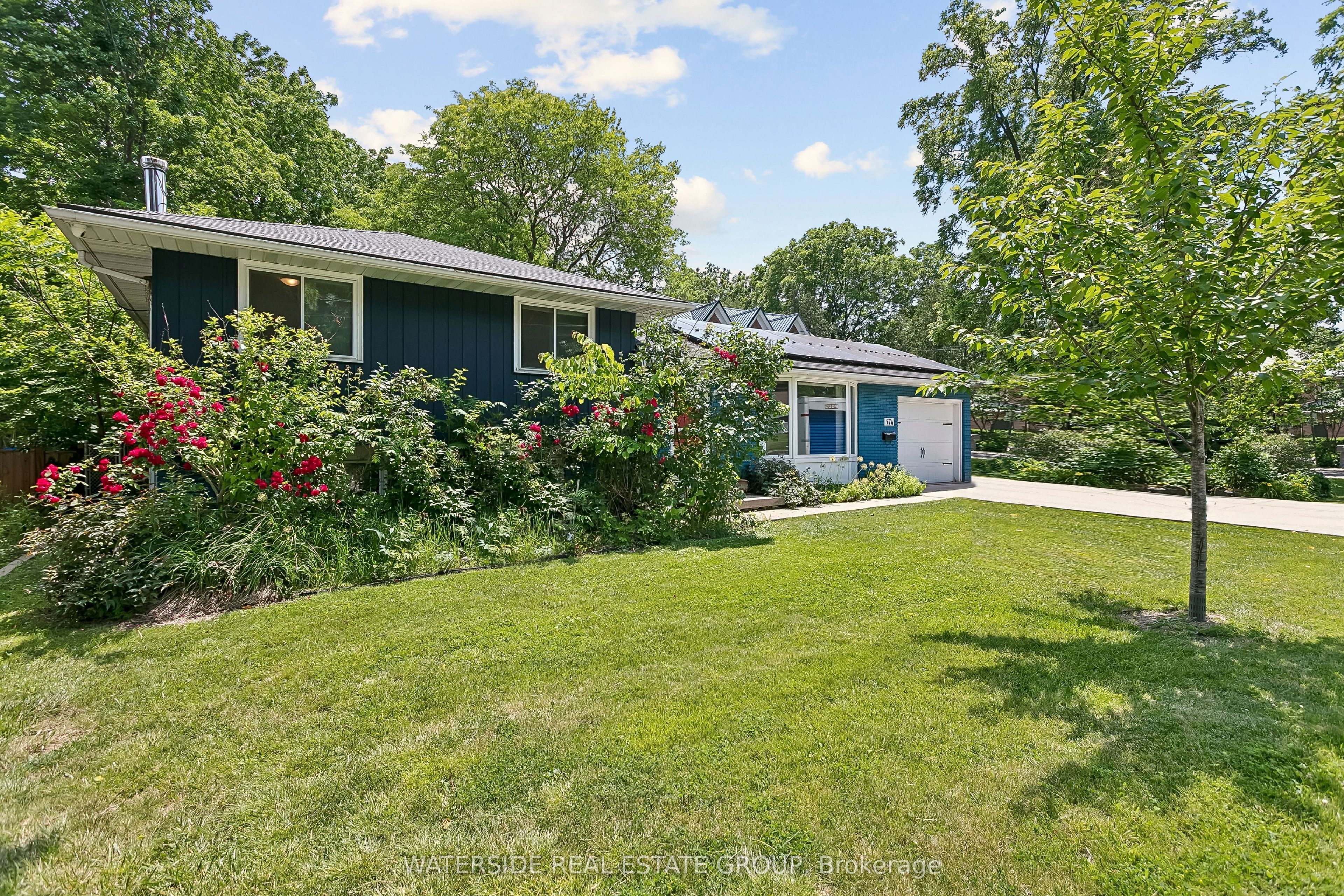 77A Creighton Road, Hamilton, ON L9H 3B7 photo 2