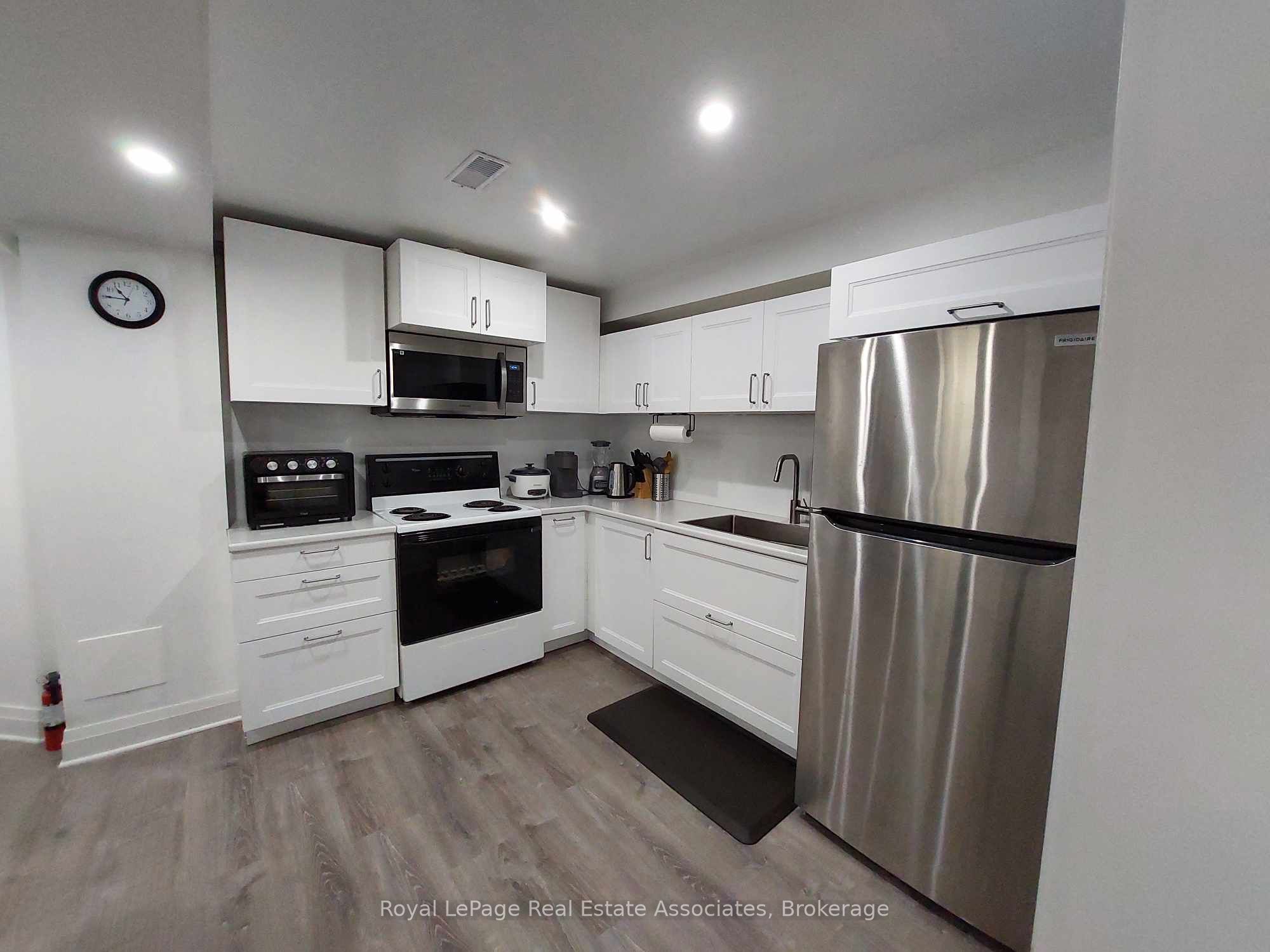 7 Maria Street Lower, St. Catharines, ON L2S 3Y3