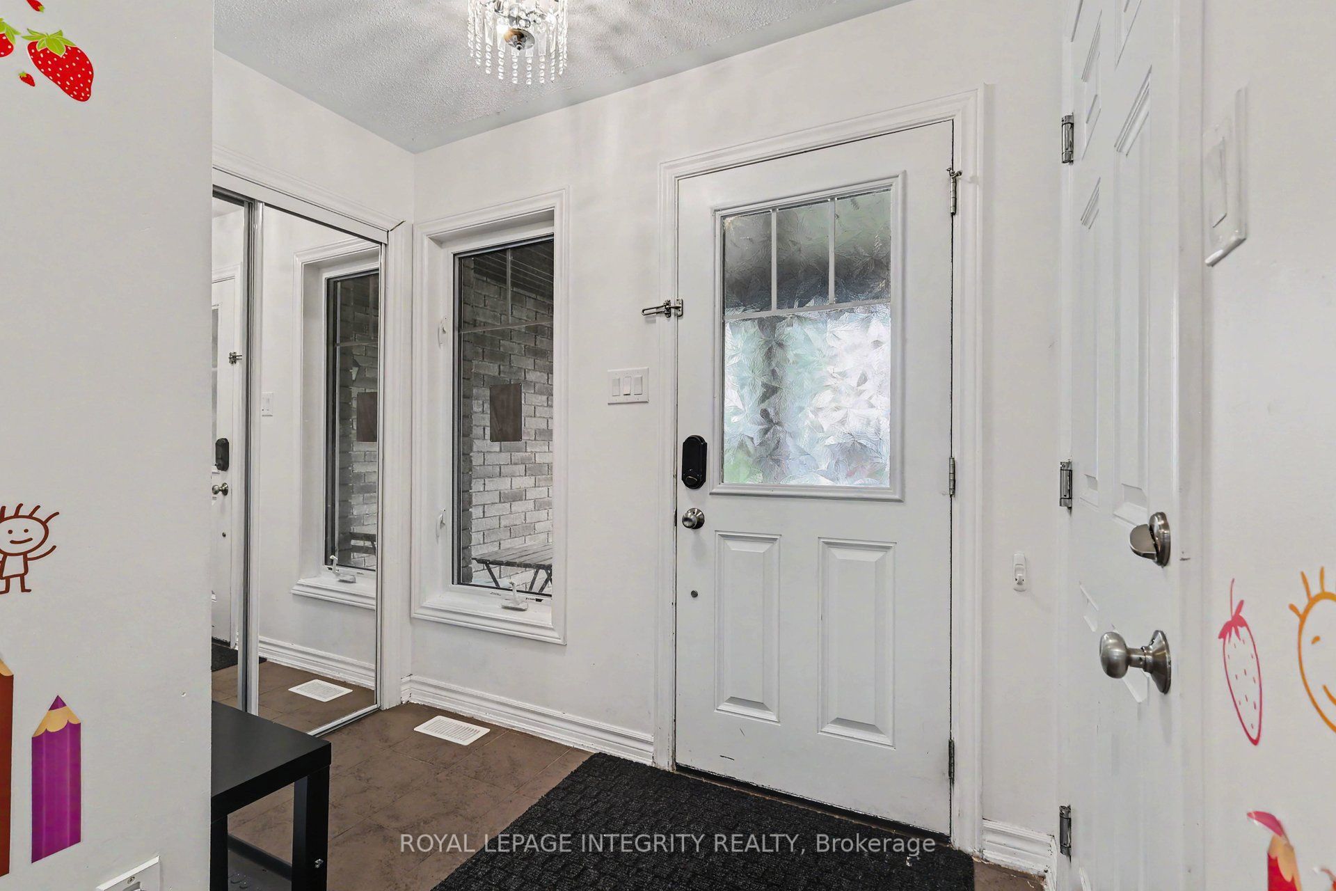 555 Foxlight Circle, Kanata, ON K2M 0L9 photo 4