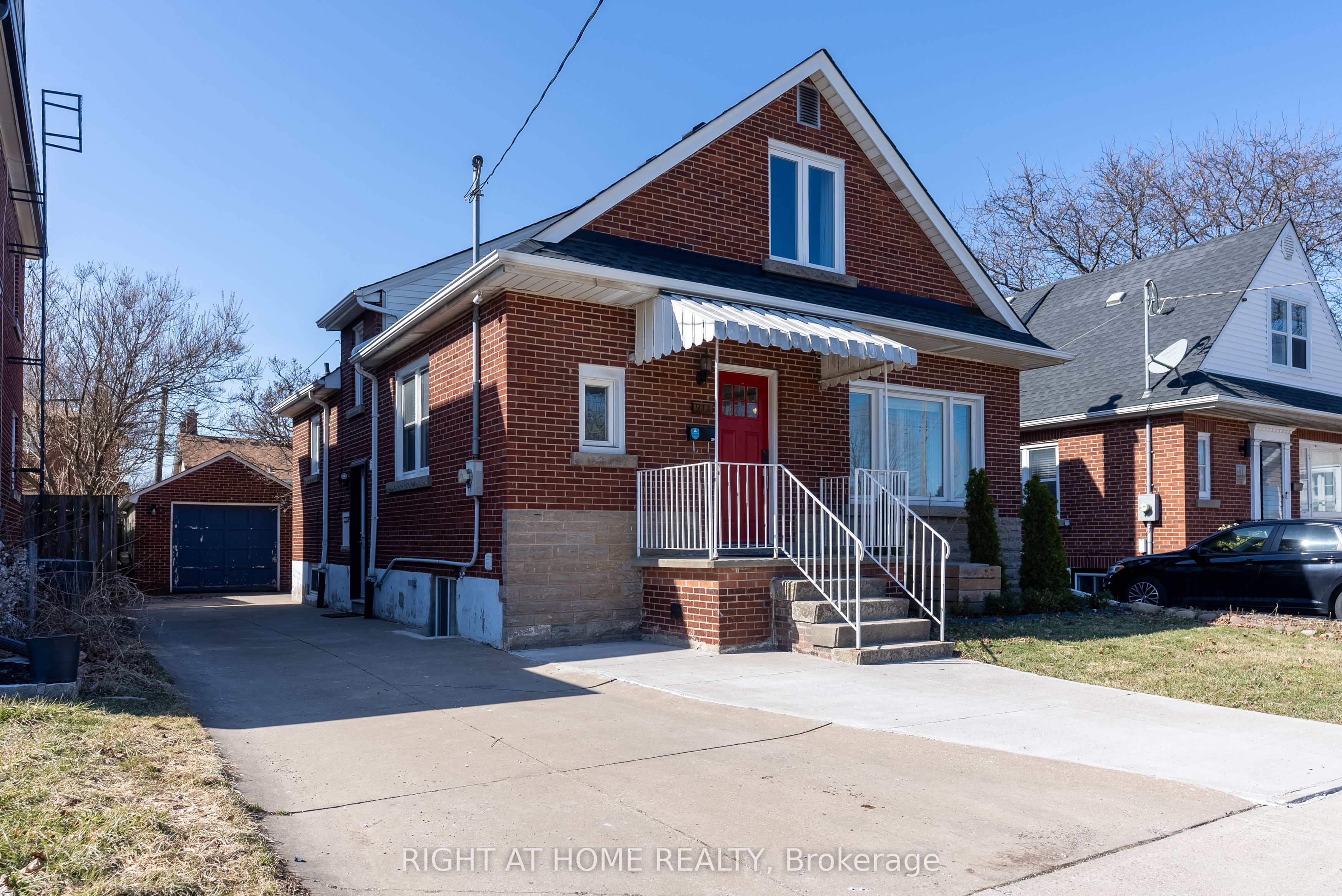 214 Kenilworth Avenue S Basement, Hamilton, ON L8K 2T4 photo 2