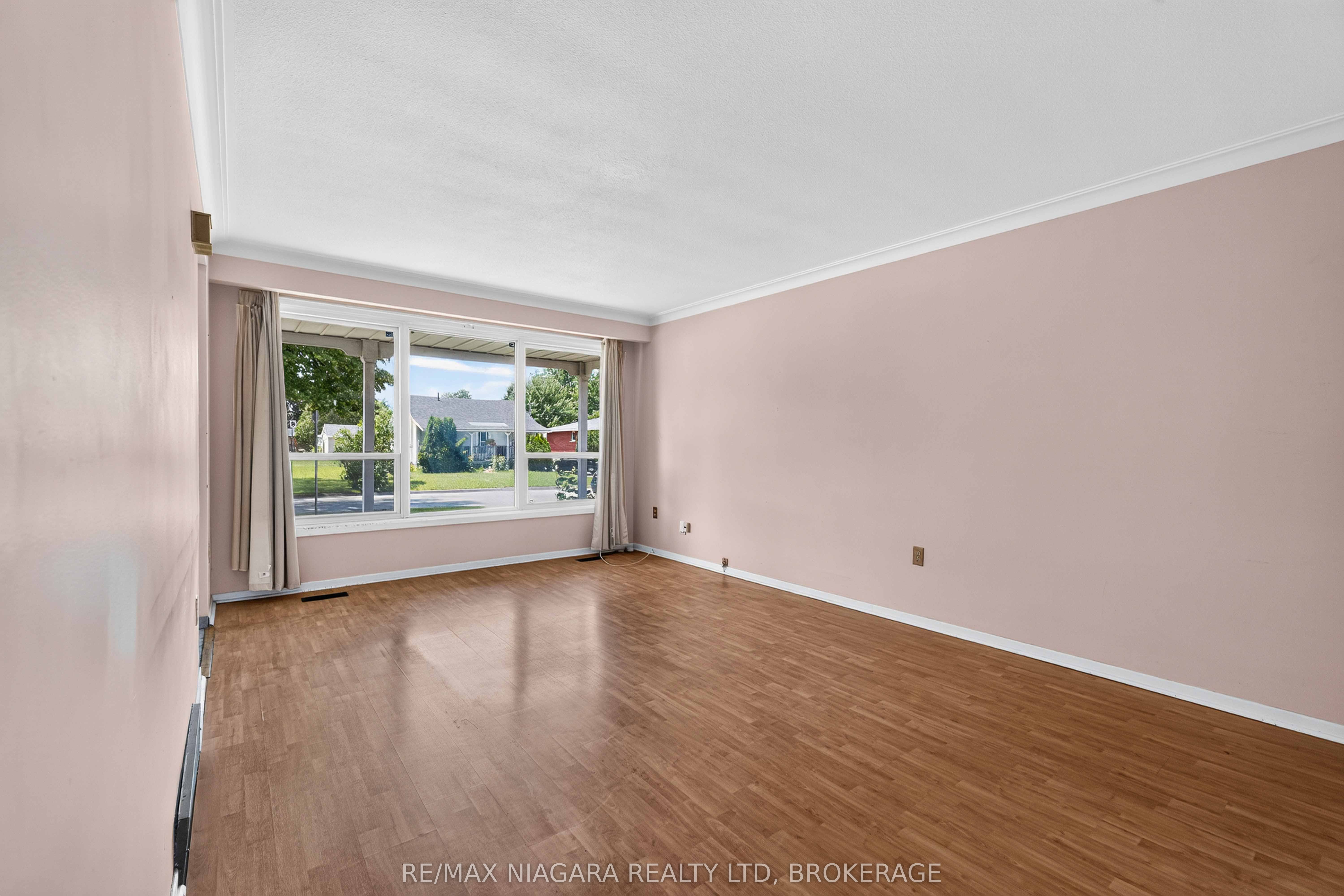 3440 St. Patrick Avenue, Niagara Falls, ON L2J 2N5 photo 4