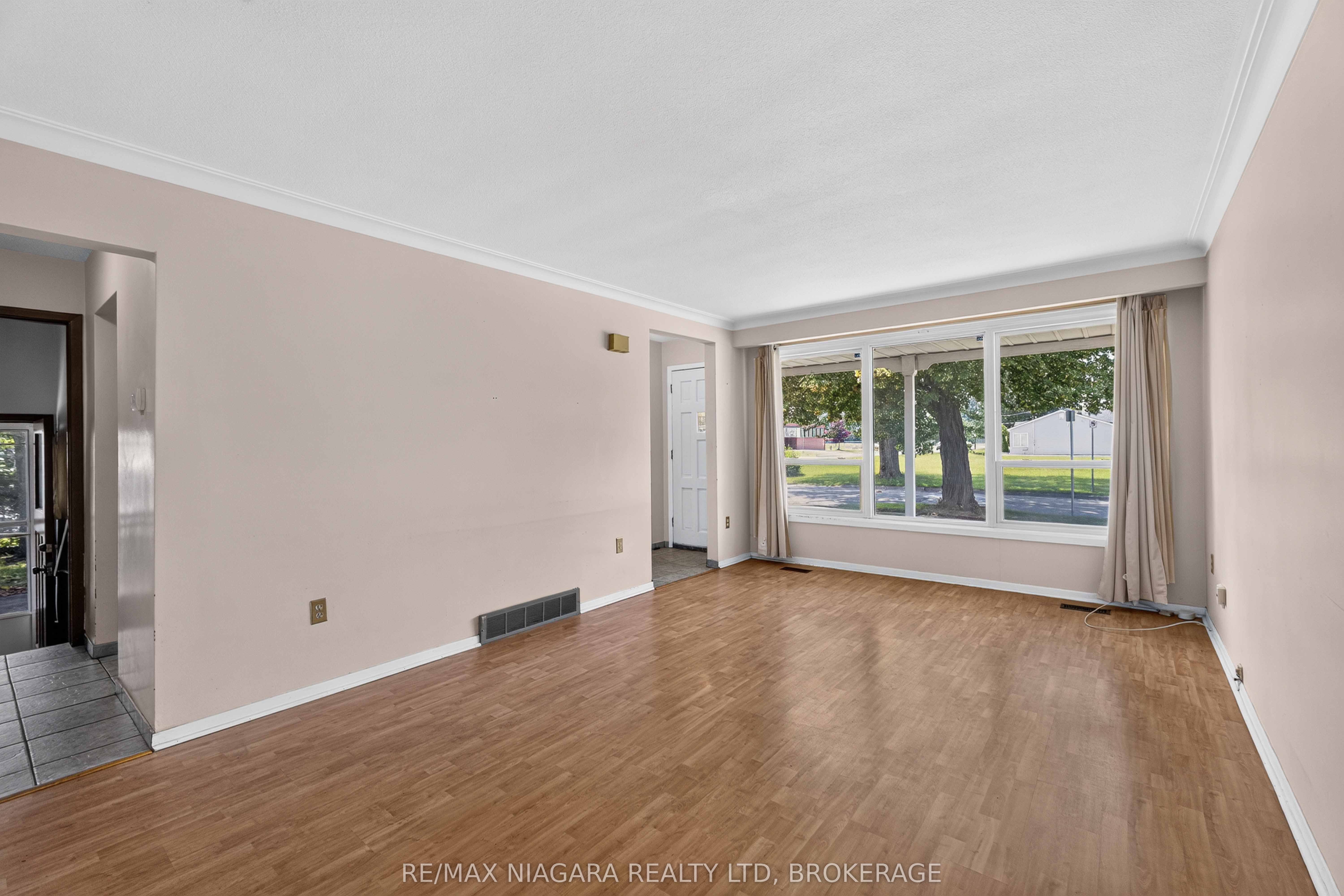 3440 St. Patrick Avenue, Niagara Falls, ON L2J 2N5 photo 5