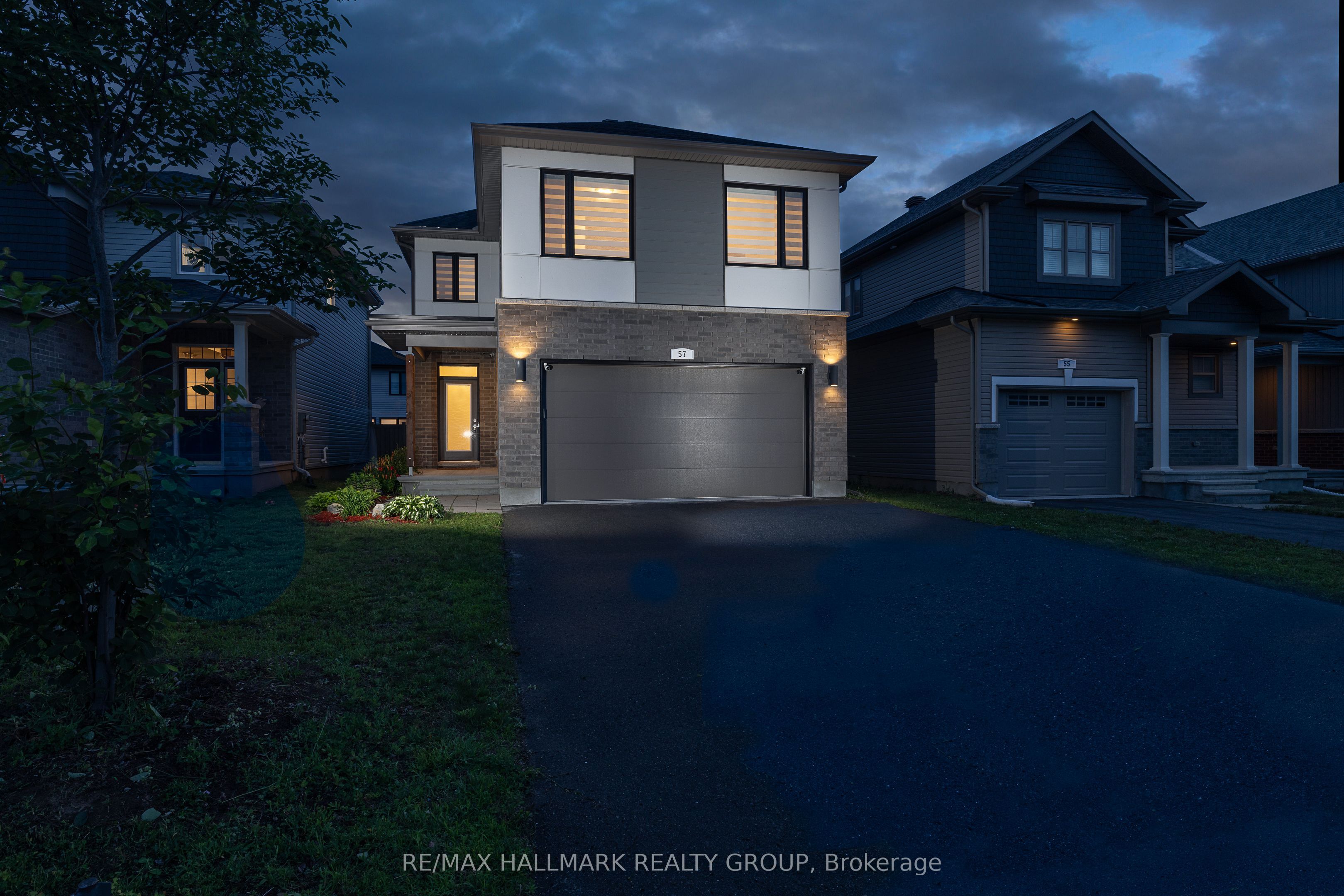 57 Zaatiik Grove, Blossom Park - Airport and Area, ON K1X 0E5 photo 2