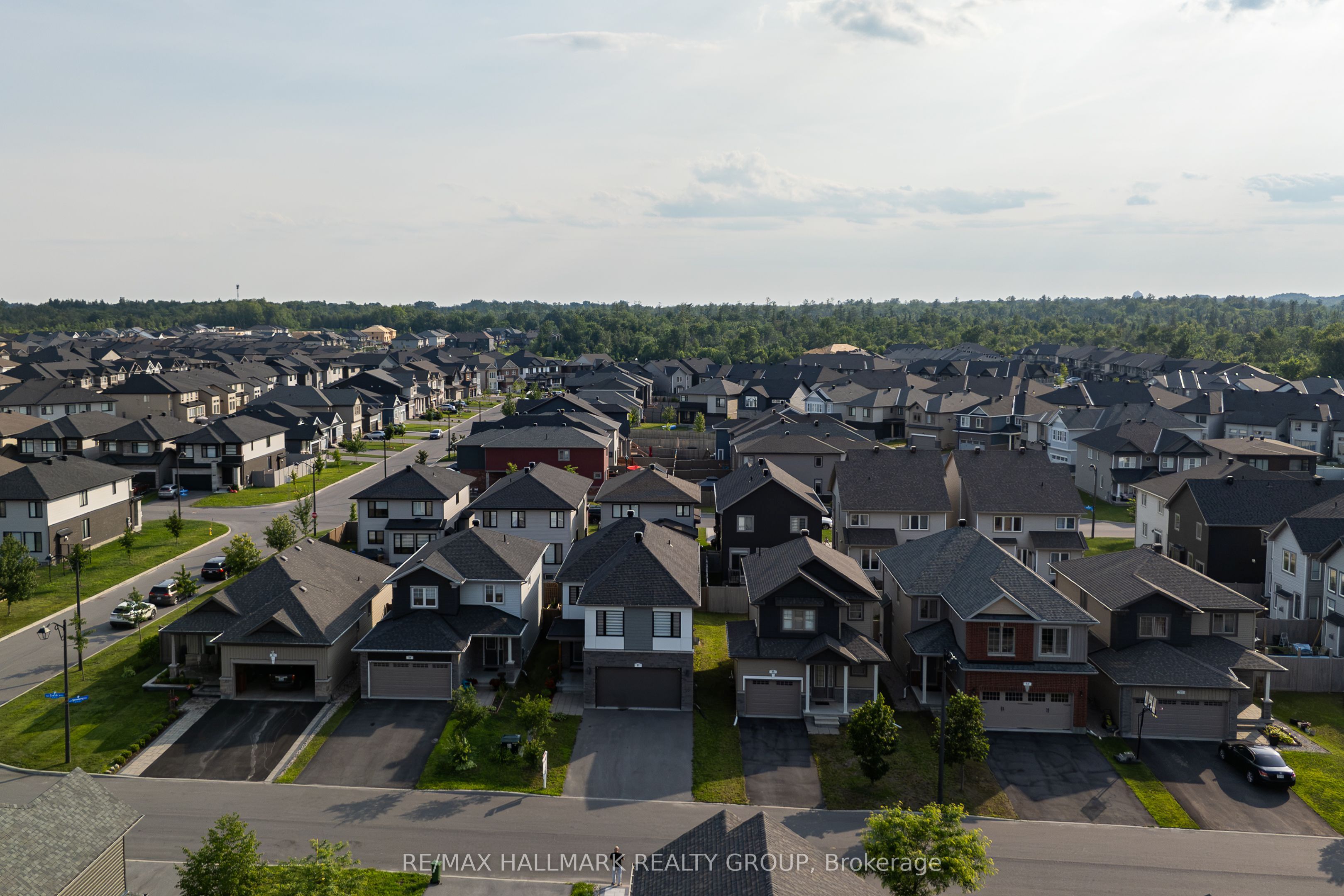 57 Zaatiik Grove, Blossom Park - Airport and Area, ON K1X 0E5 photo 3