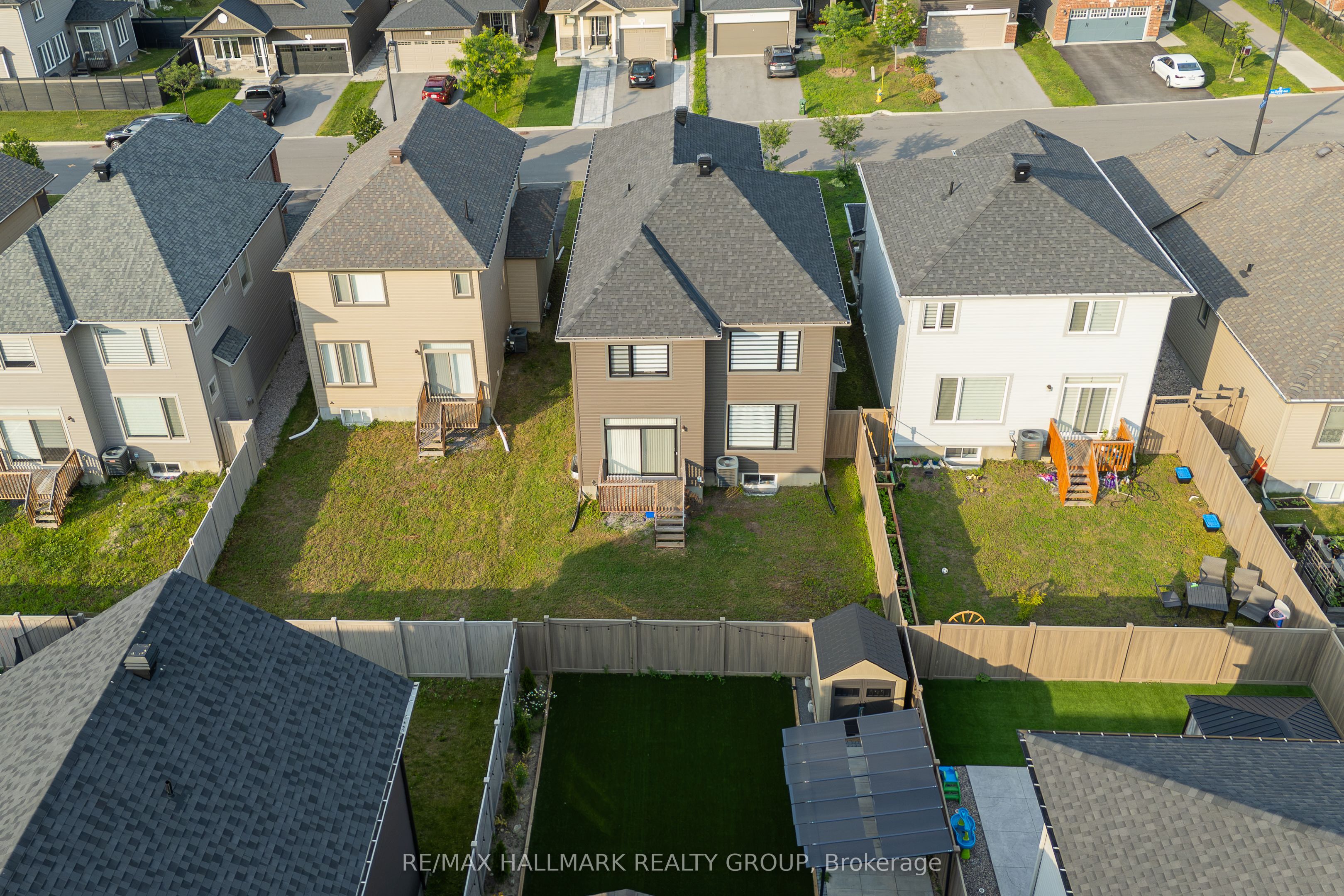 57 Zaatiik Grove, Blossom Park - Airport and Area, ON K1X 0E5 photo 4