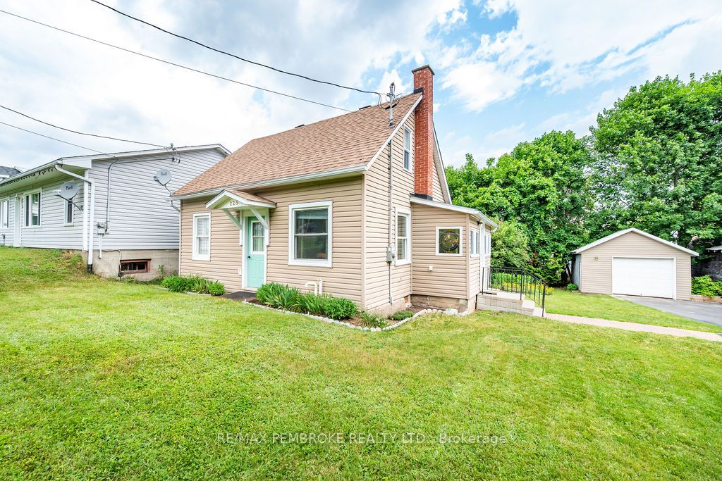 225 Wellington Street, Bonnechere Valley, ON K0J 1T0 photo 5