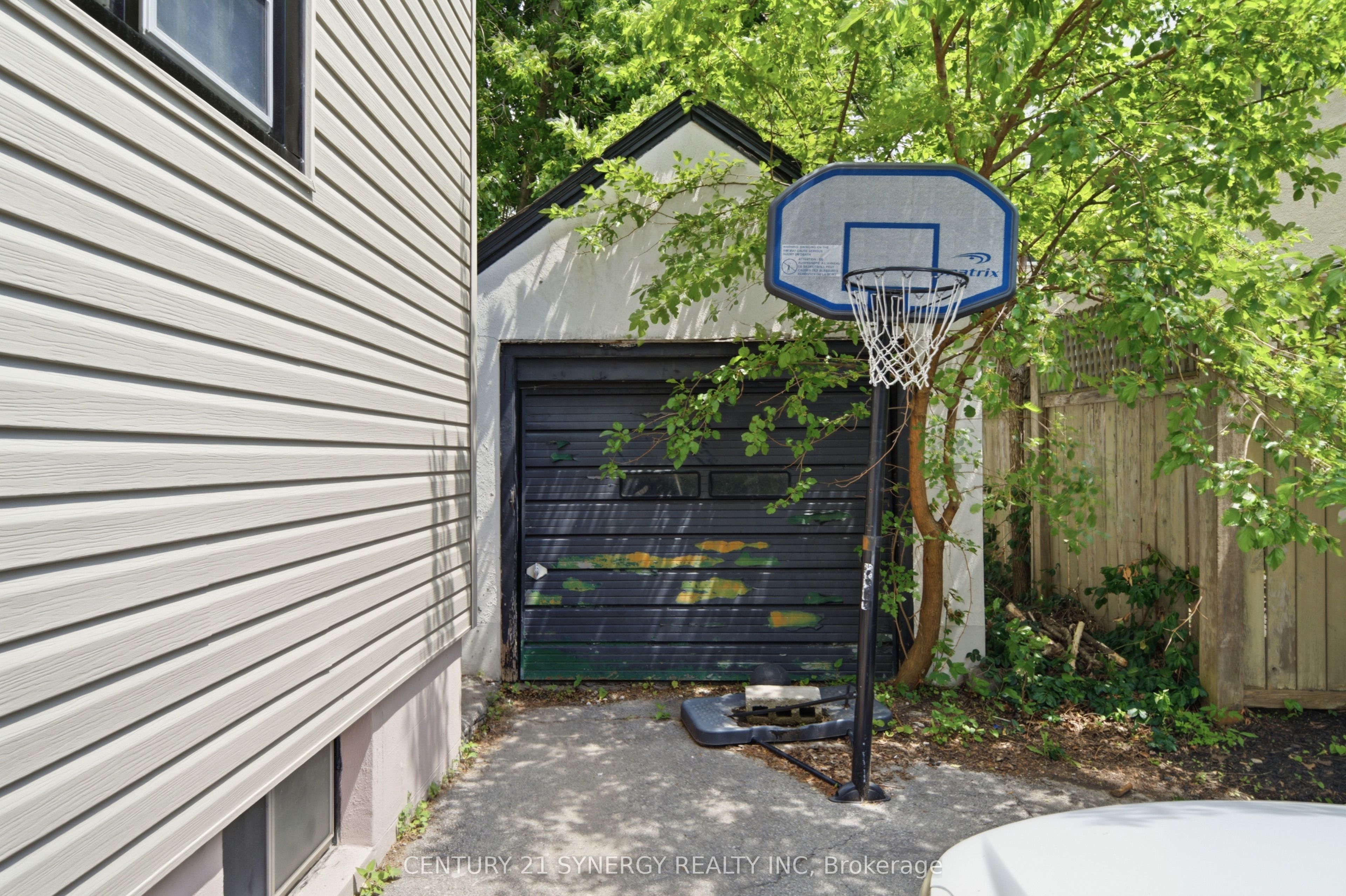 207-209 Foster Avenue, Belleville, ON K8N 3R1 photo 5