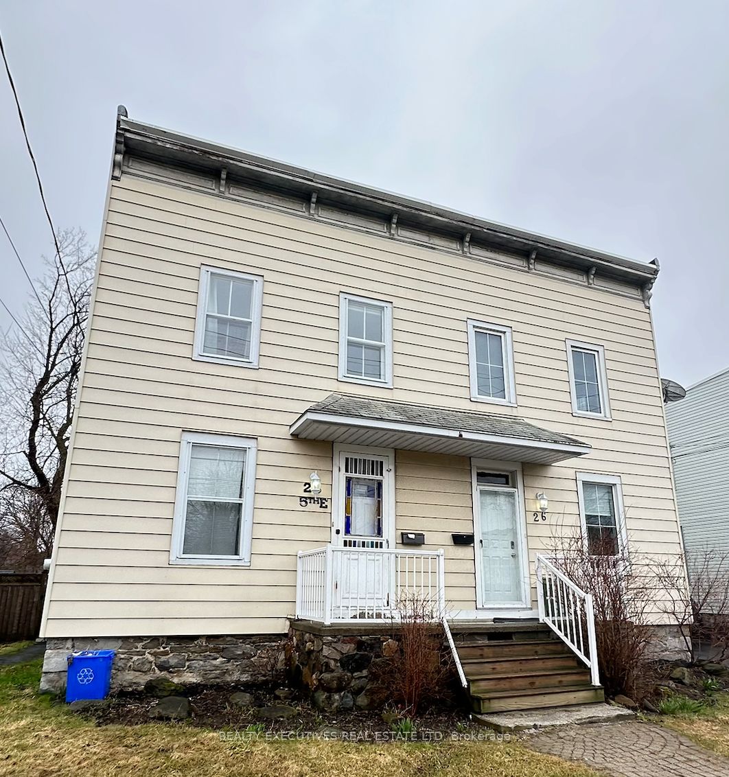 28 5th Street E, Cornwall, ON K6H 2L4