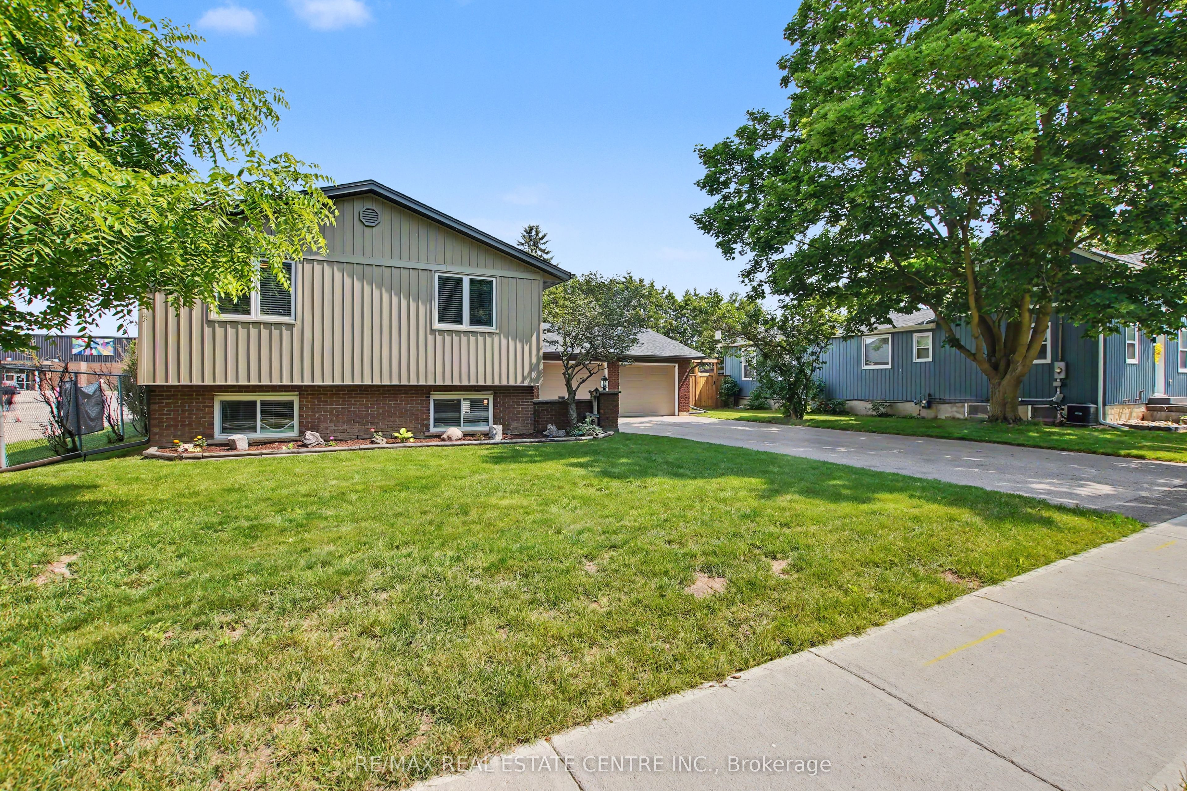 1045 Queens Bush Road, Wellesley, ON N0B 2T0 photo 3