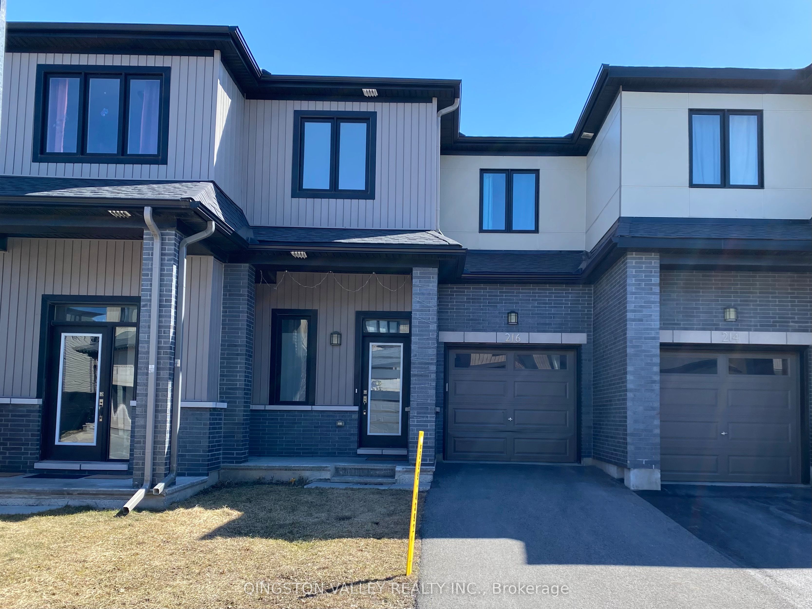 216 DON BROWN Private, Kanata, ON K2M 0M6