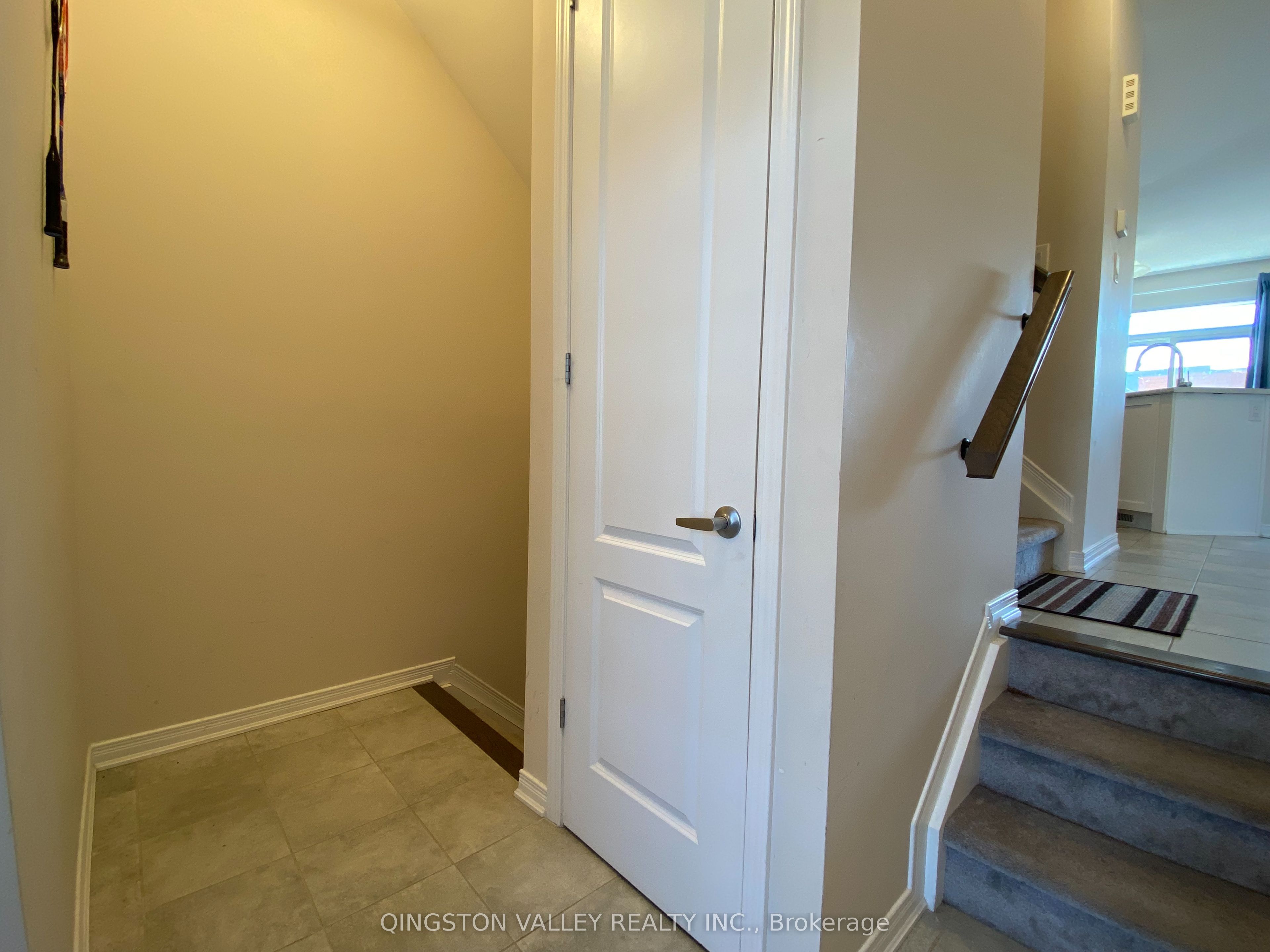 216 DON BROWN Private, Kanata, ON K2M 0M6 photo 4