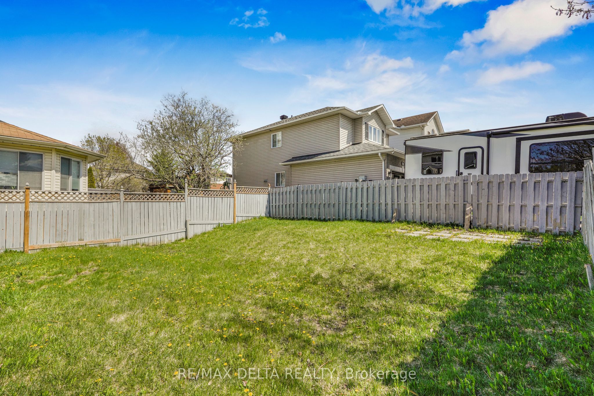 2218 Cecile Crescent, Clarence-Rockland, ON K4K 1S4 photo 3