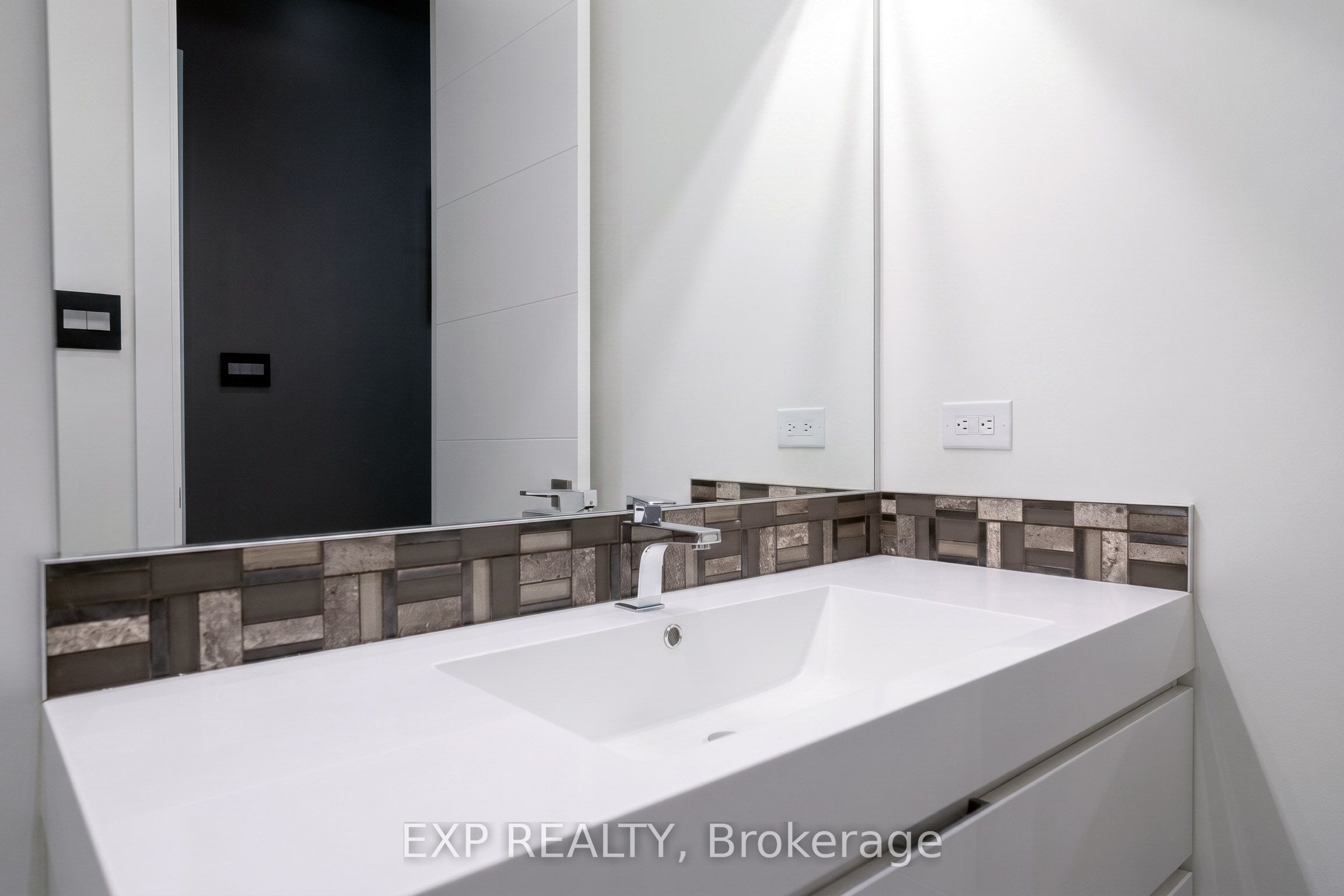 157 Wesley Avenue, Westboro - Hampton Park, ON K1Z 6Z9 photo 4