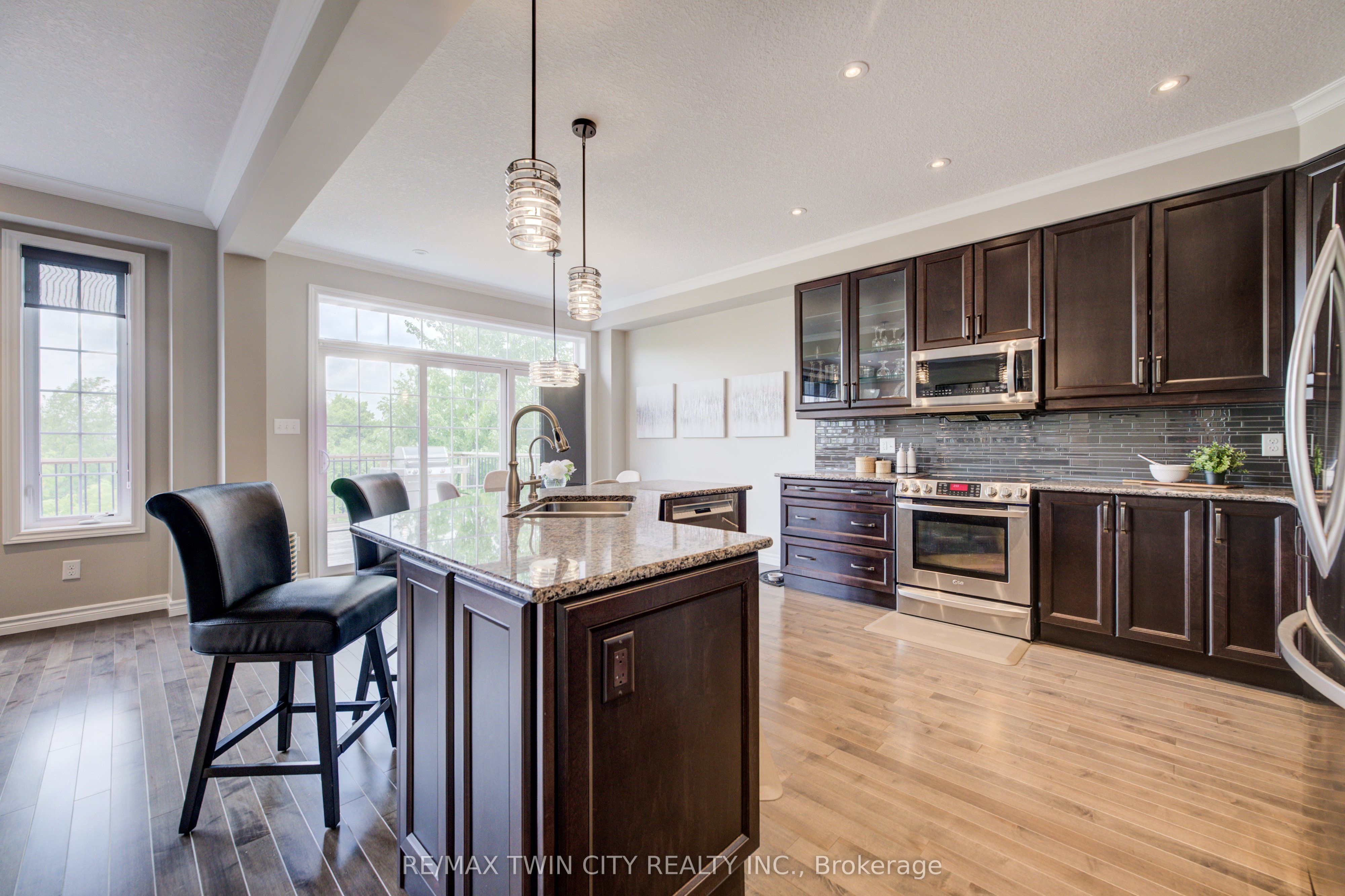 99 Stillwater Street, Waterloo, ON N2A 0J1 photo 5