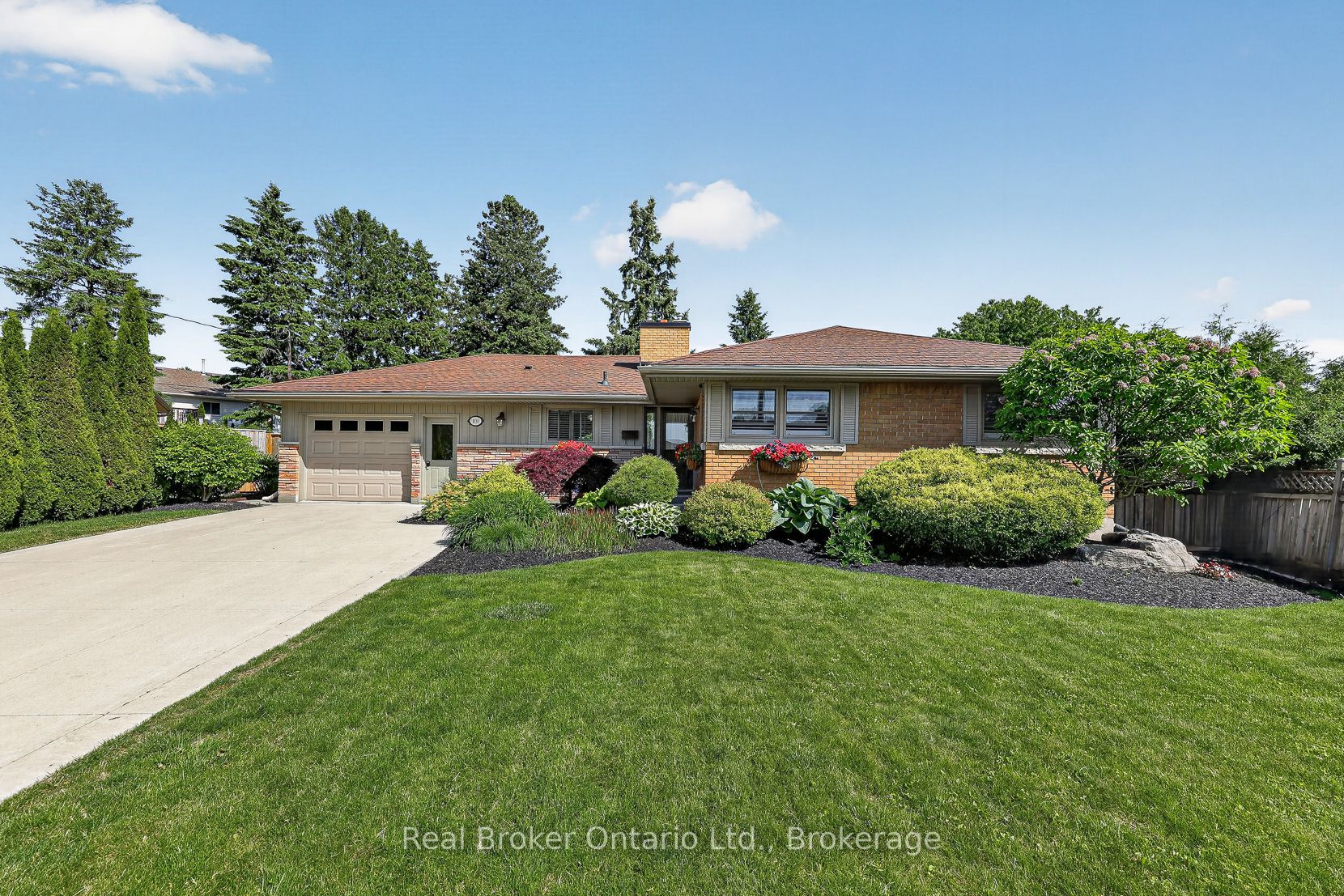 101 Lyndale Crescent, Woodstock, ON N4S 7S8