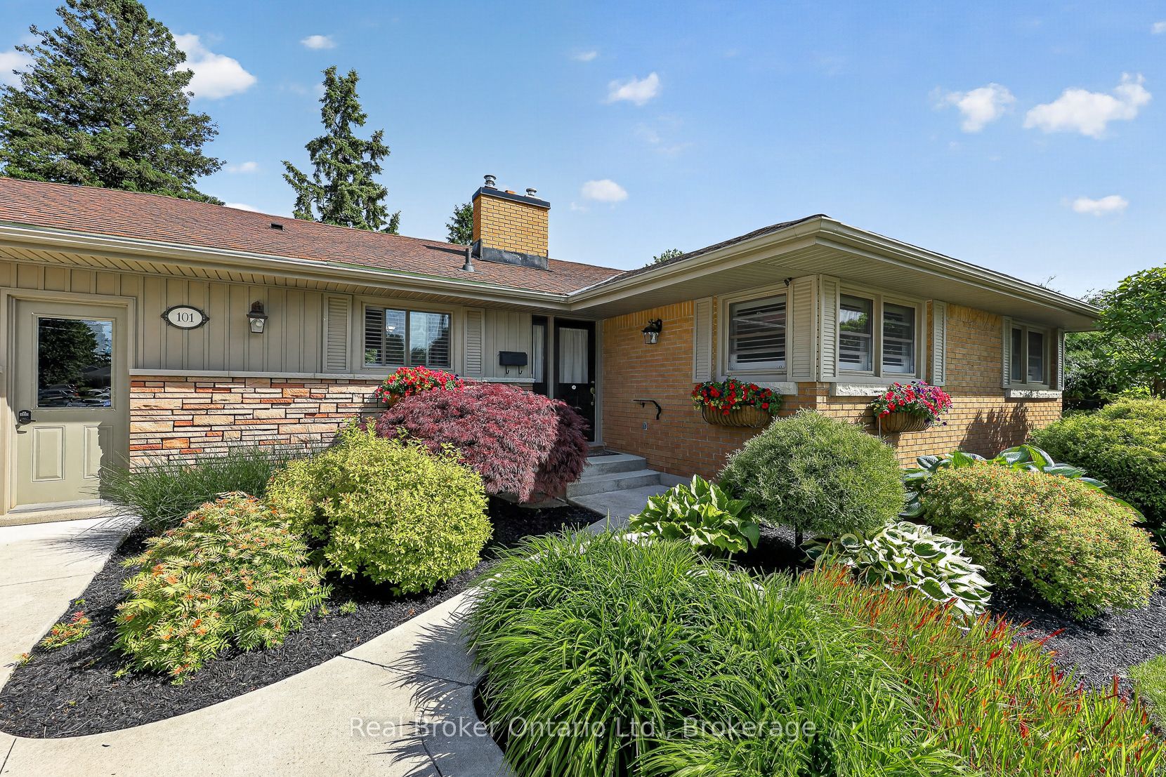 101 Lyndale Crescent, Woodstock, ON N4S 7S8 photo 2