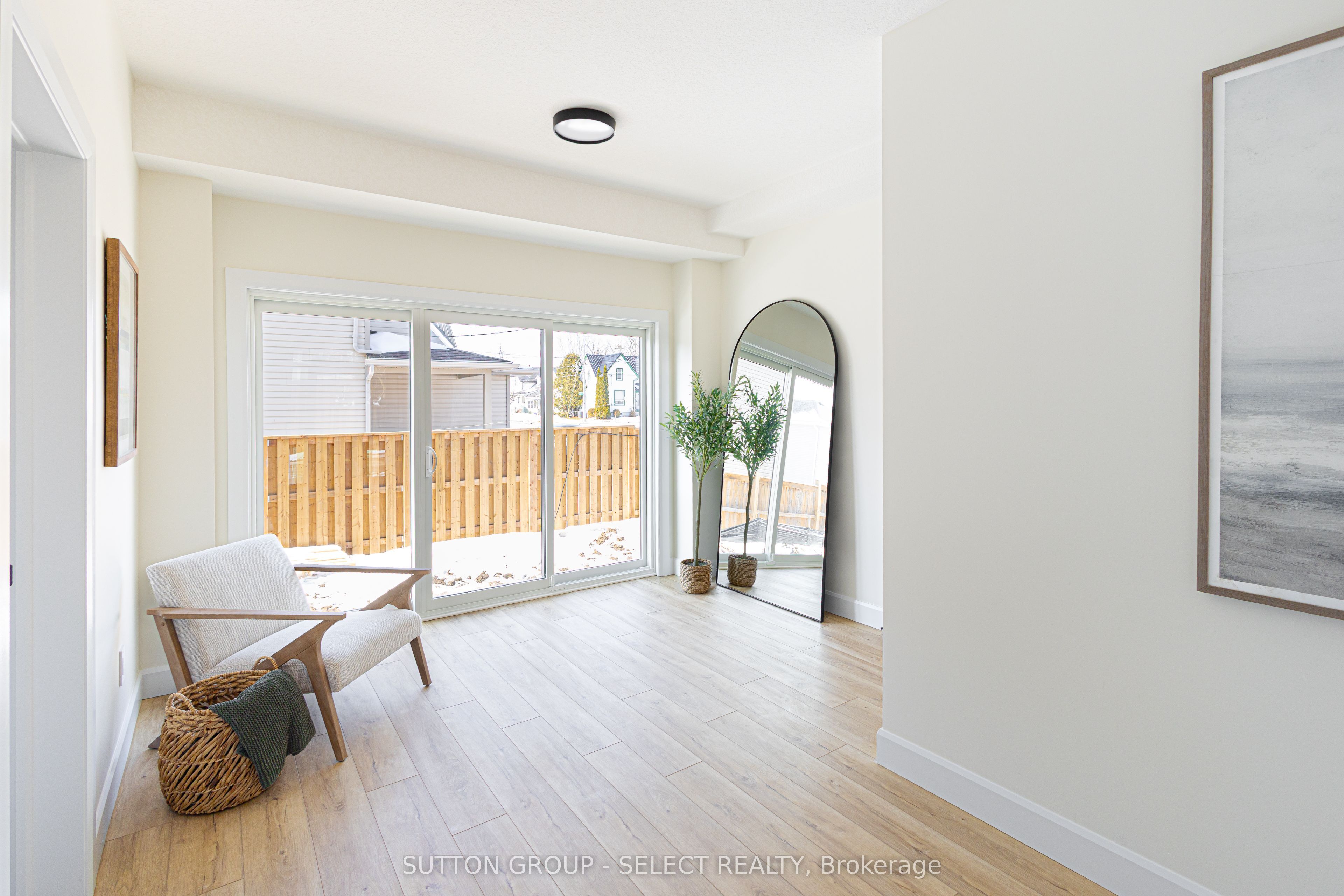 233 Upper Queen Street 4, Thames Centre, ON N0M 2P0 photo 5