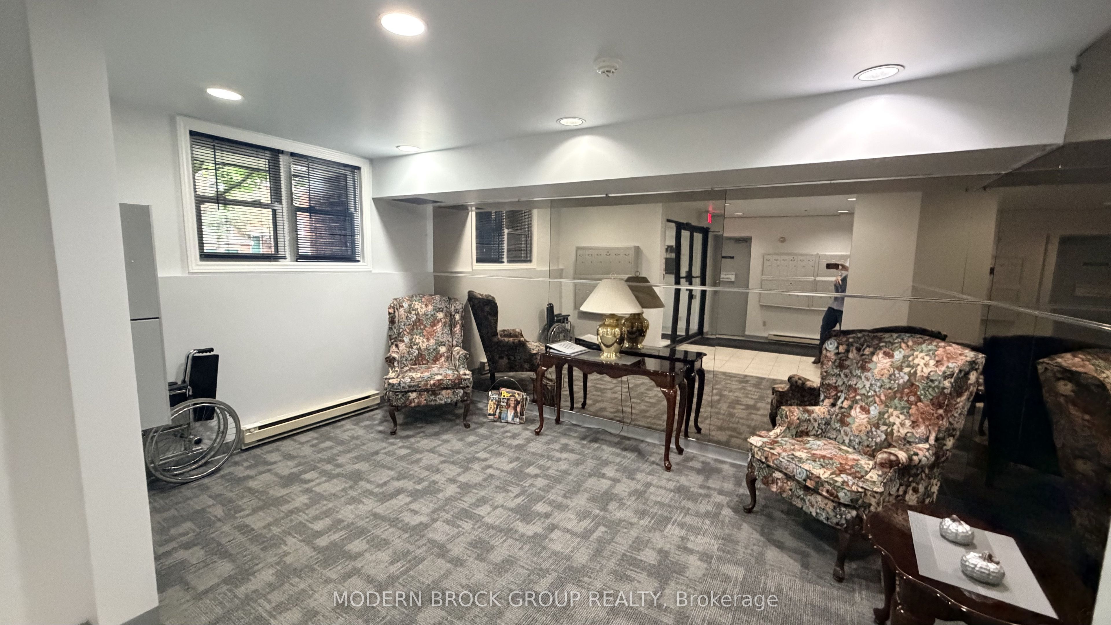 21 Liston Avenue 405, Brockville, ON K6V 6Z3 photo 3