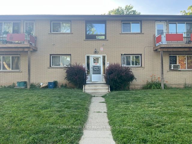 107 Sixth Avenue 4, Brantford, ON N3S 1B1