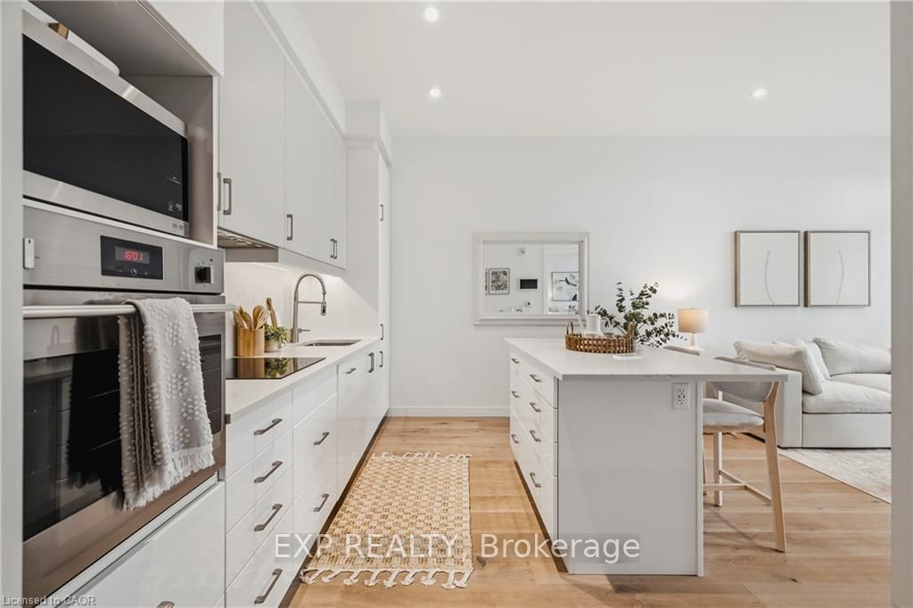 181 King Street S 608, Kitchener, ON N2J 0E7 photo 3