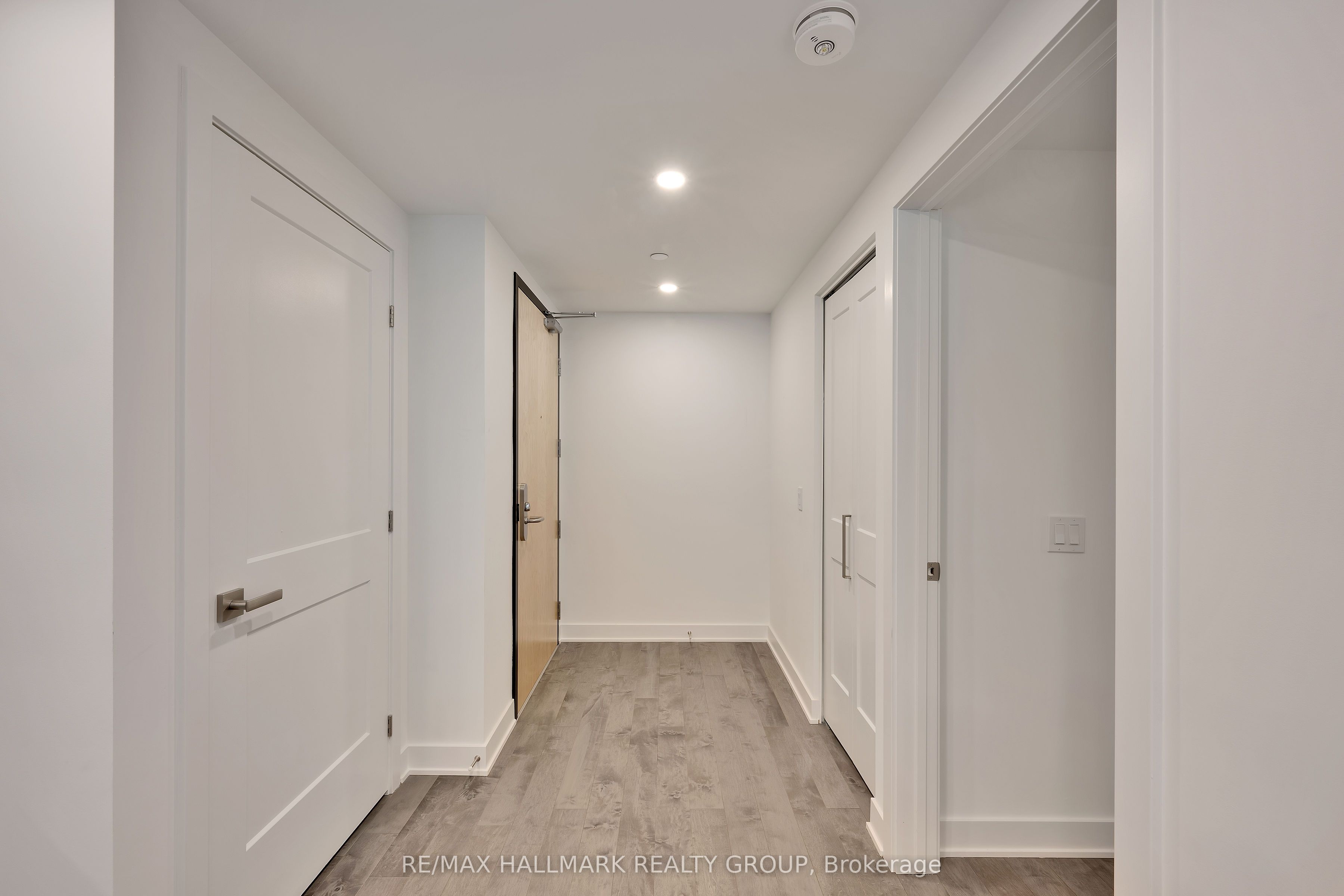 340 Queen Street 701, Ottawa Centre, ON K1R 0G1 photo 3