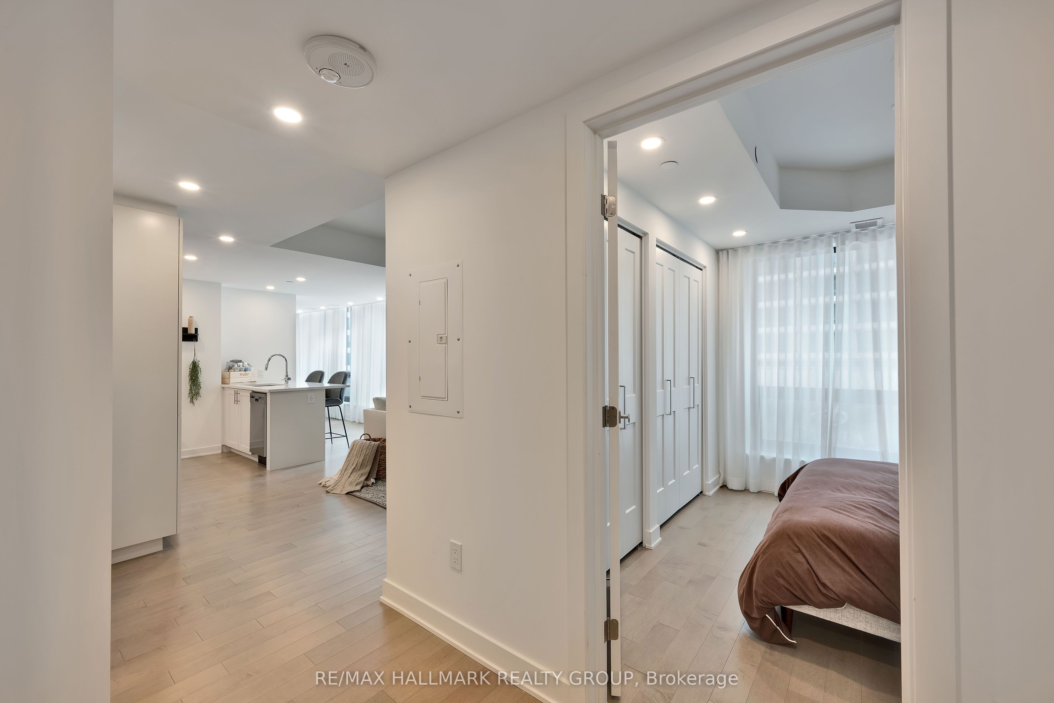 340 Queen Street 406, Ottawa Centre, ON K1R 0G1 photo 4
