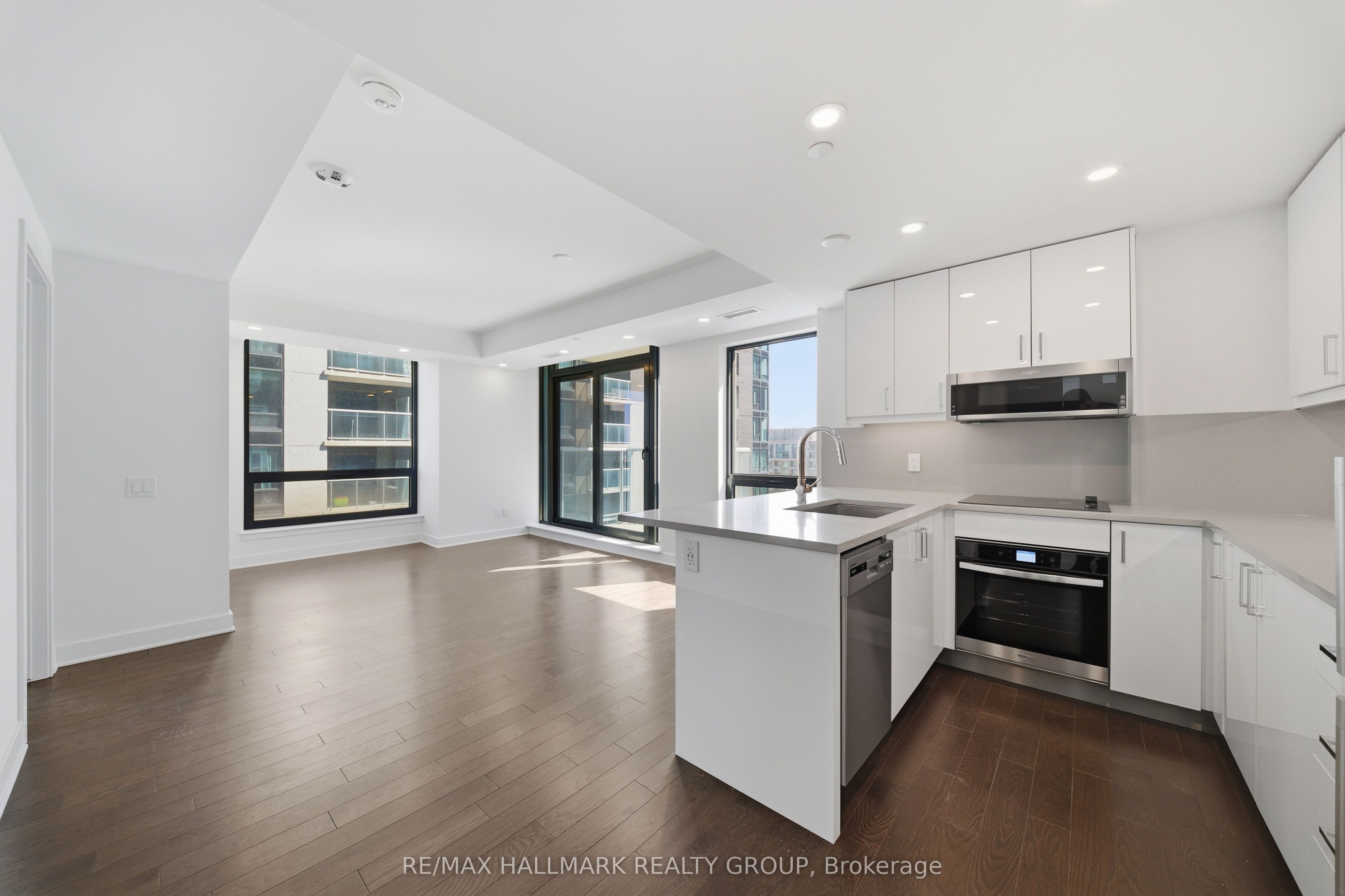 180 George Street 1408, Lower Town - Sandy Hill, ON K1N 0G8 photo 3