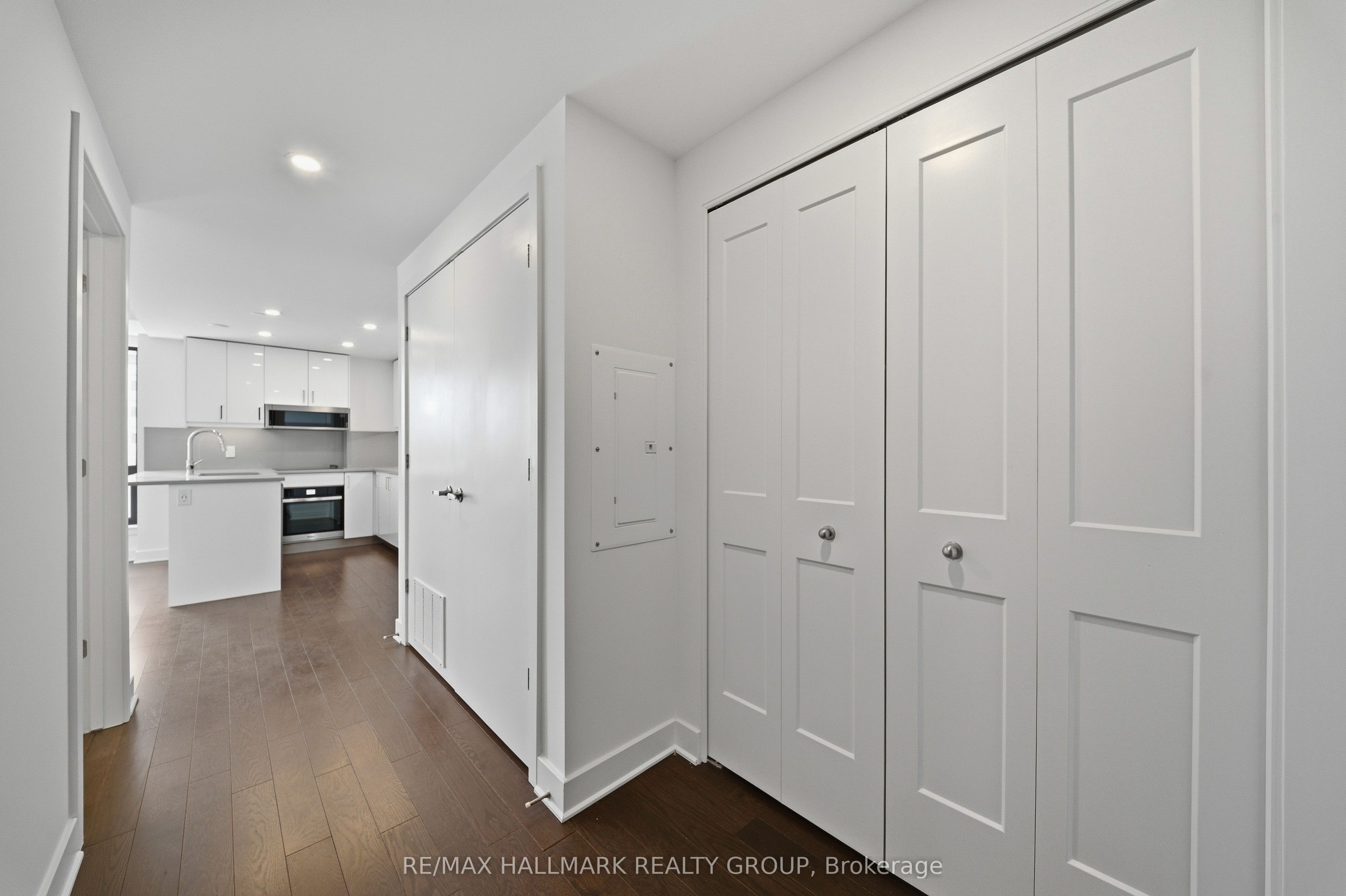 180 George Street 1408, Lower Town - Sandy Hill, ON K1N 0G8 photo 4