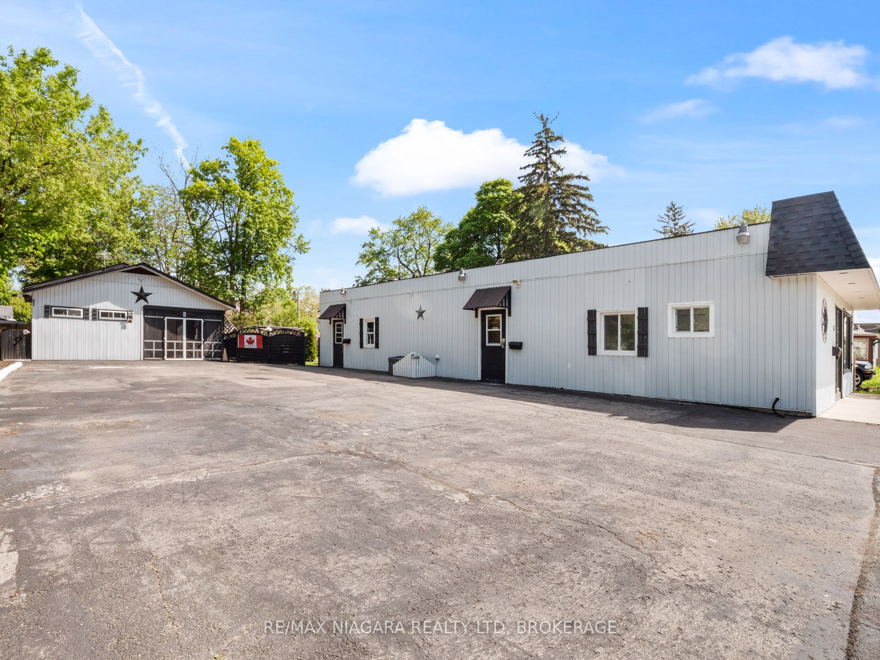 61 Queen Street, Fort Erie, ON L2A 1T7 photo 3