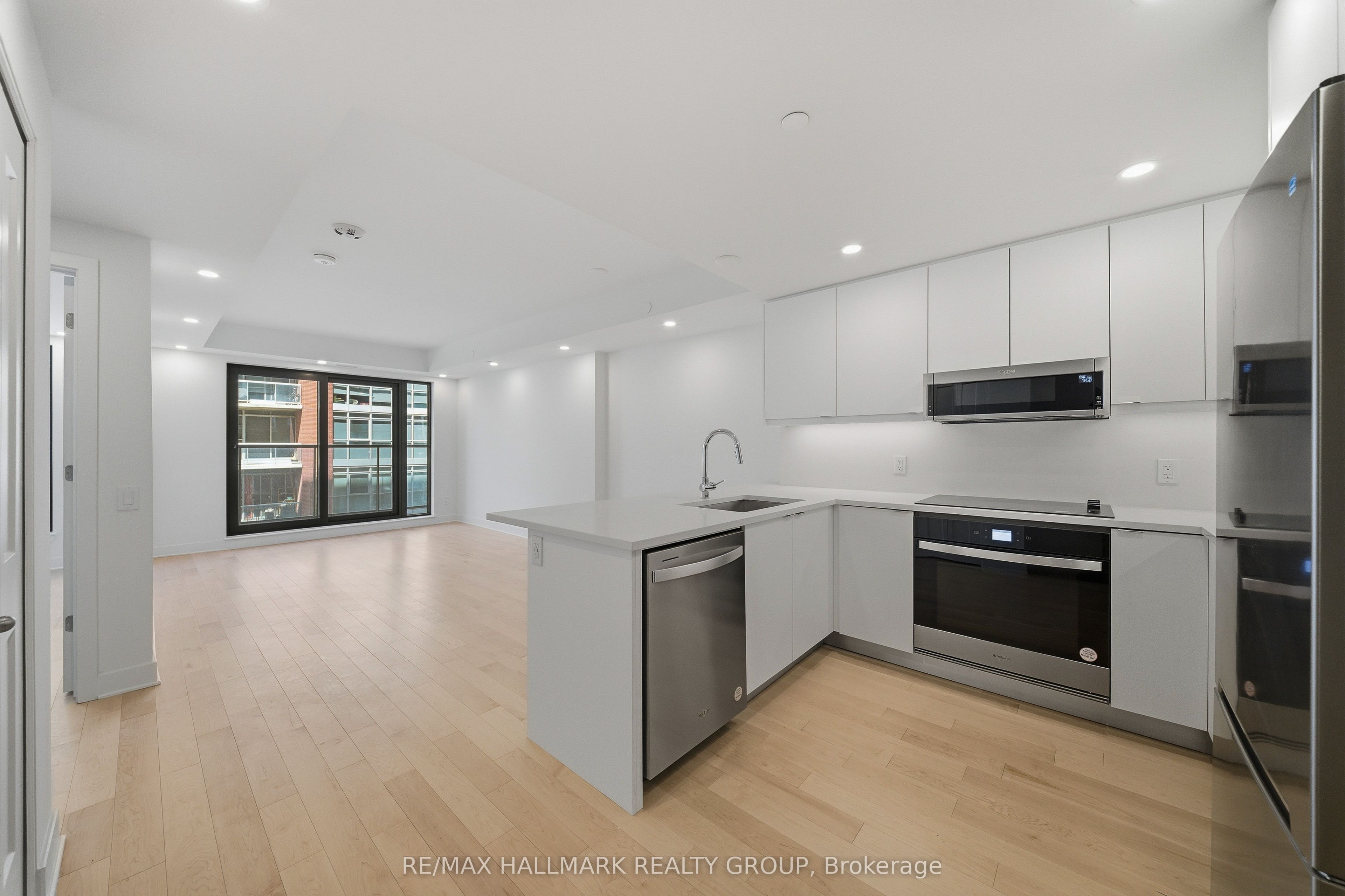 180 George Street 1703, Lower Town - Sandy Hill, ON K1N 0G8 photo 3