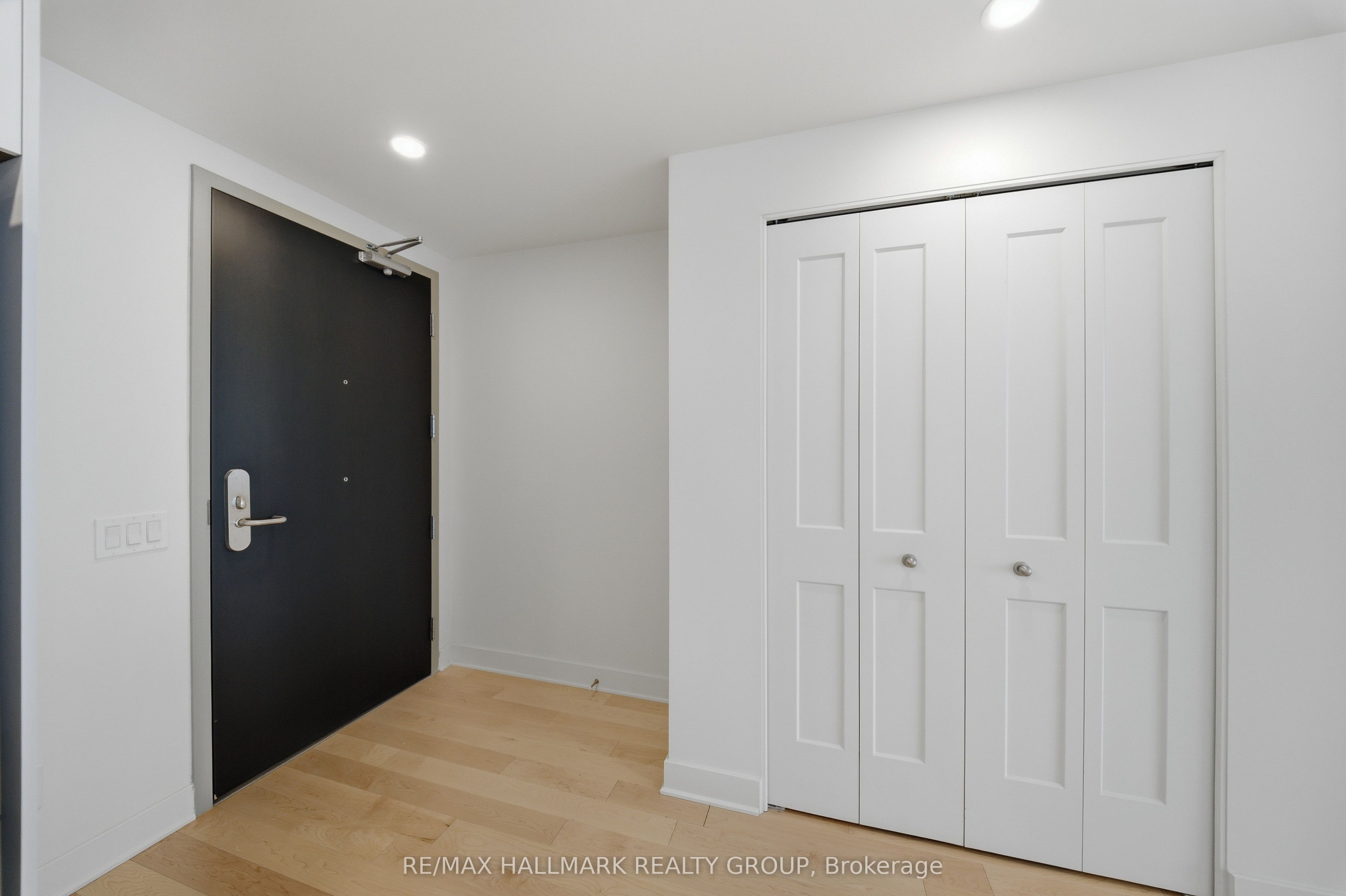 180 George Street 1703, Lower Town - Sandy Hill, ON K1N 0G8 photo 4